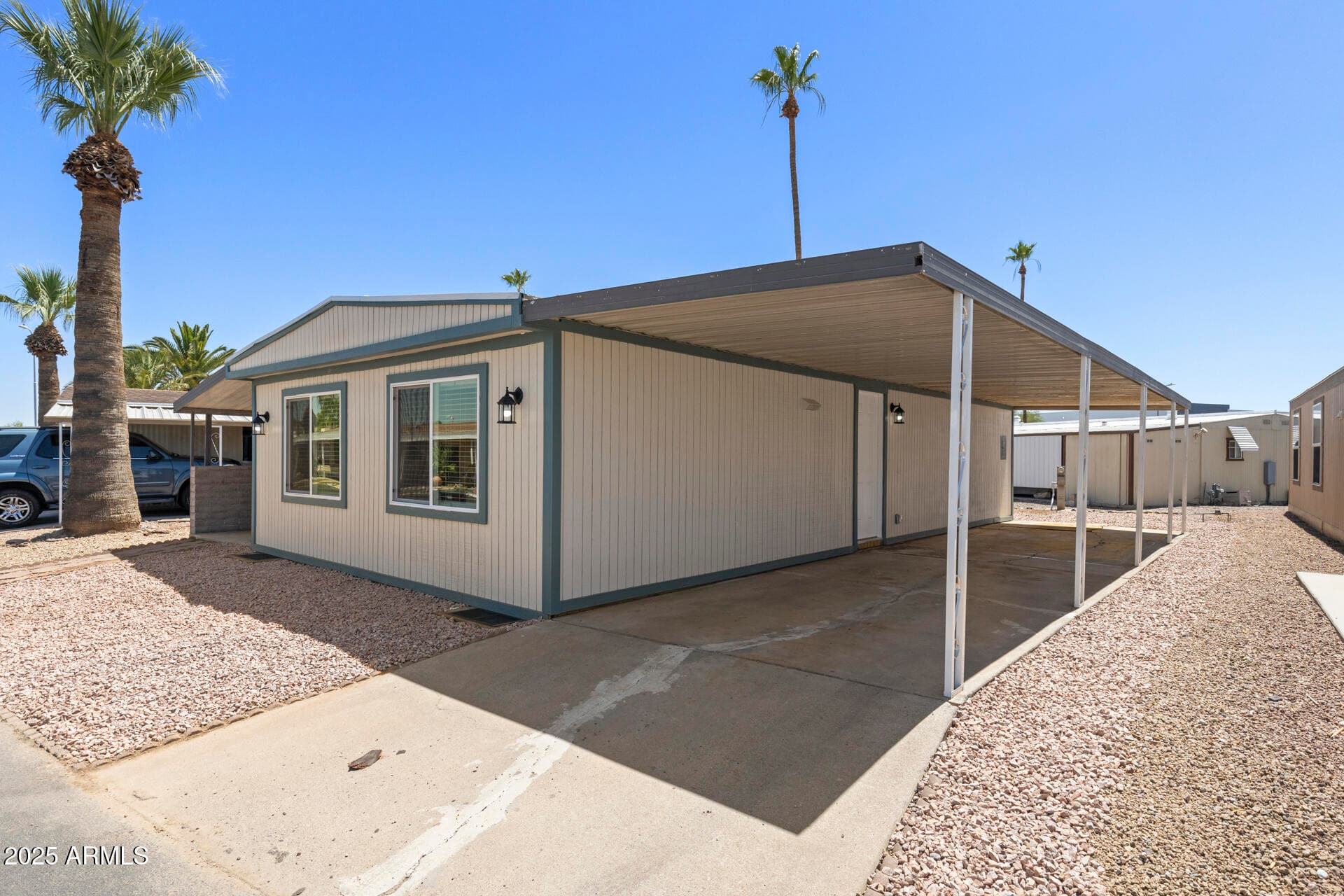 410 N 67TH LN - Photo 3