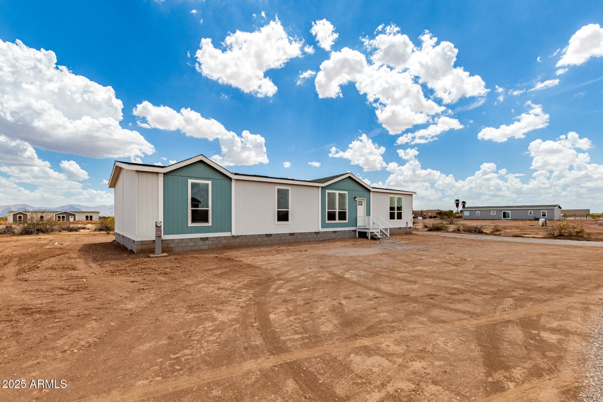 23069 W Milton Dr — photo 2
