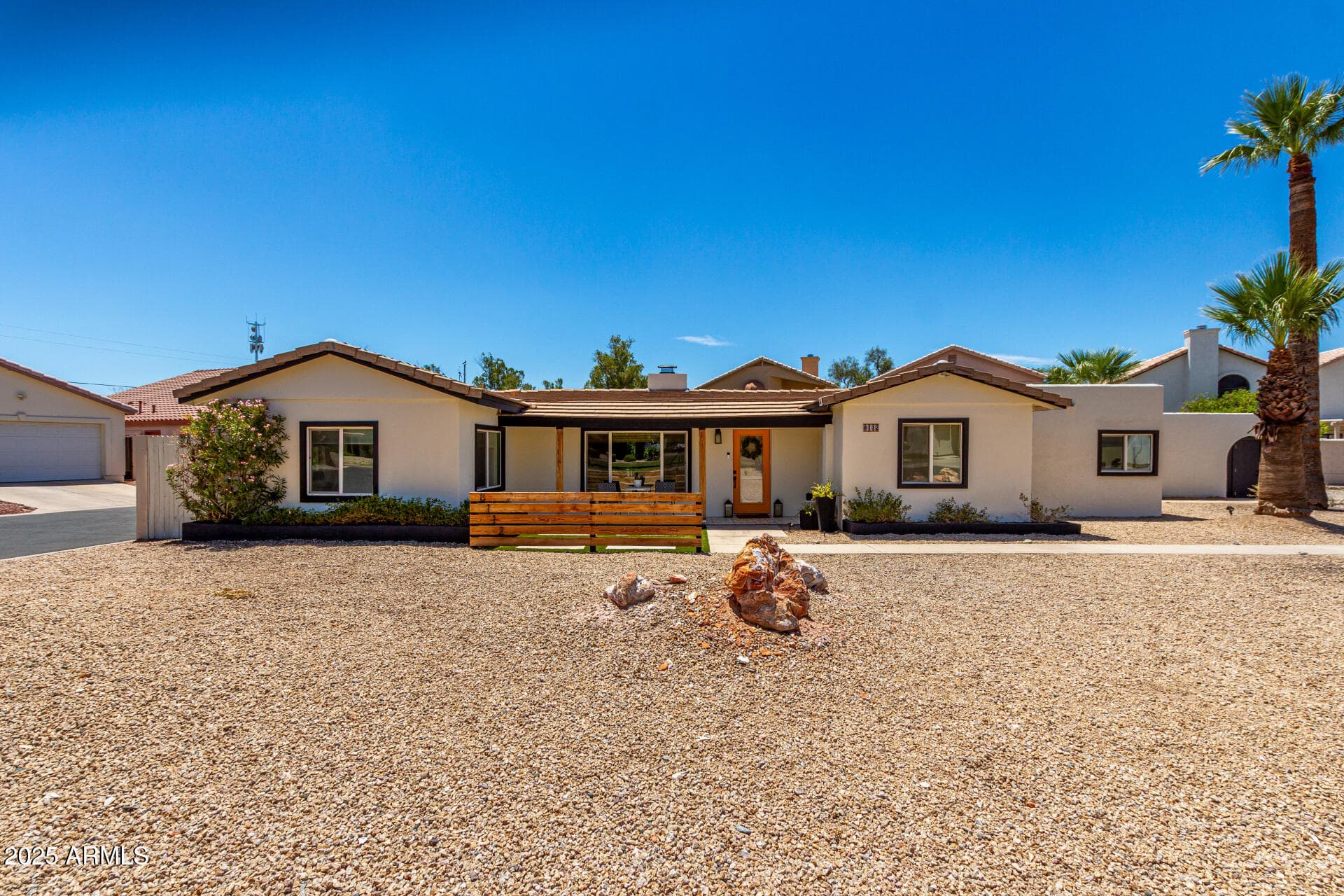 8112 N 10th Pl — photo 1