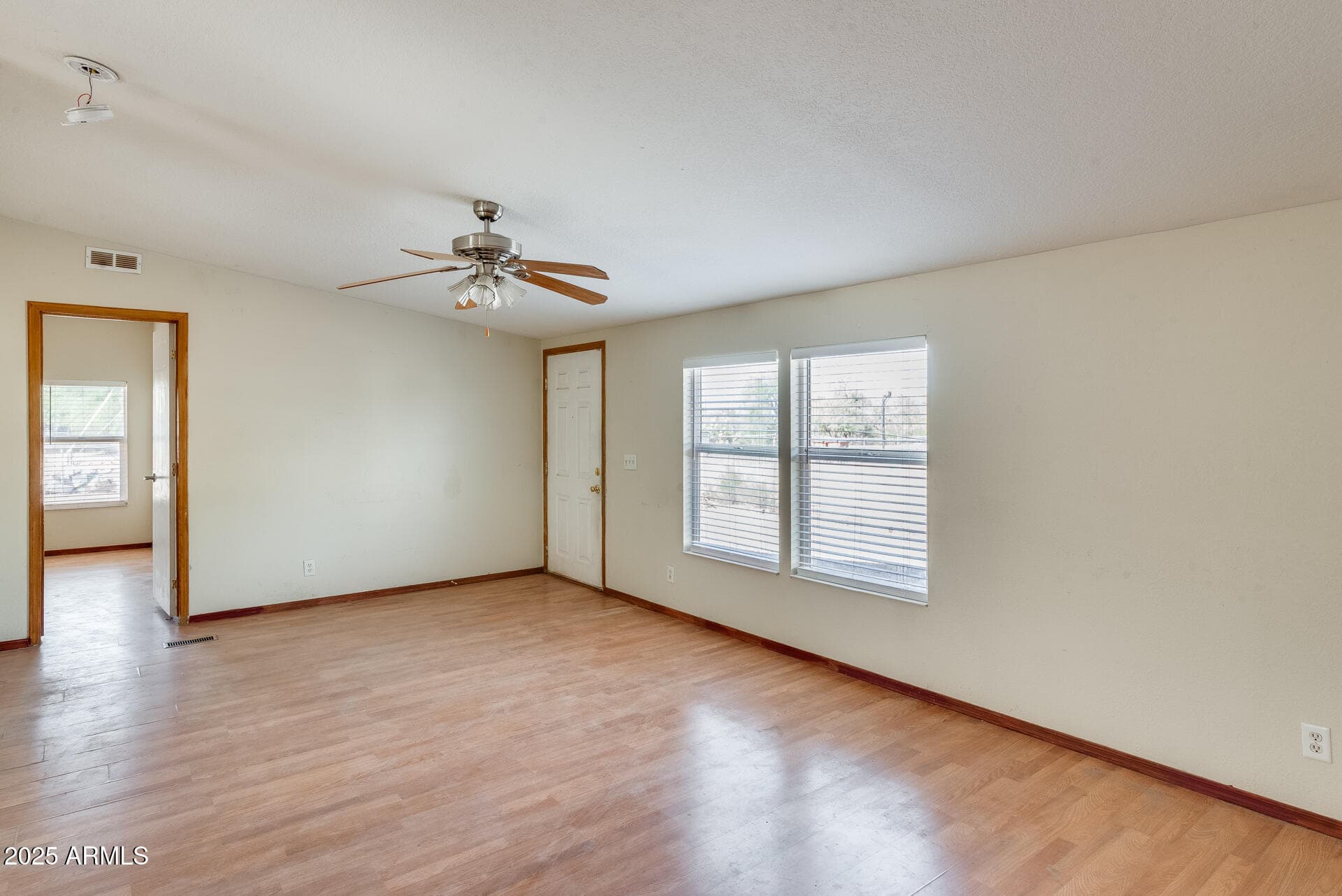 1047 S MAIN ST - See more photos