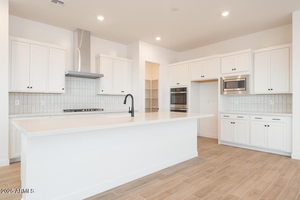 244 E La Estela Ln — photo 2