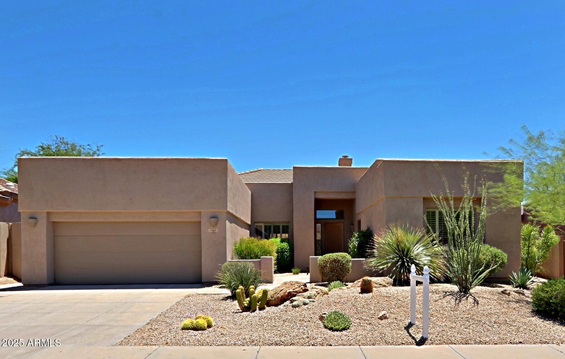 7019 E Thirsty Cactus Ln — photo 1