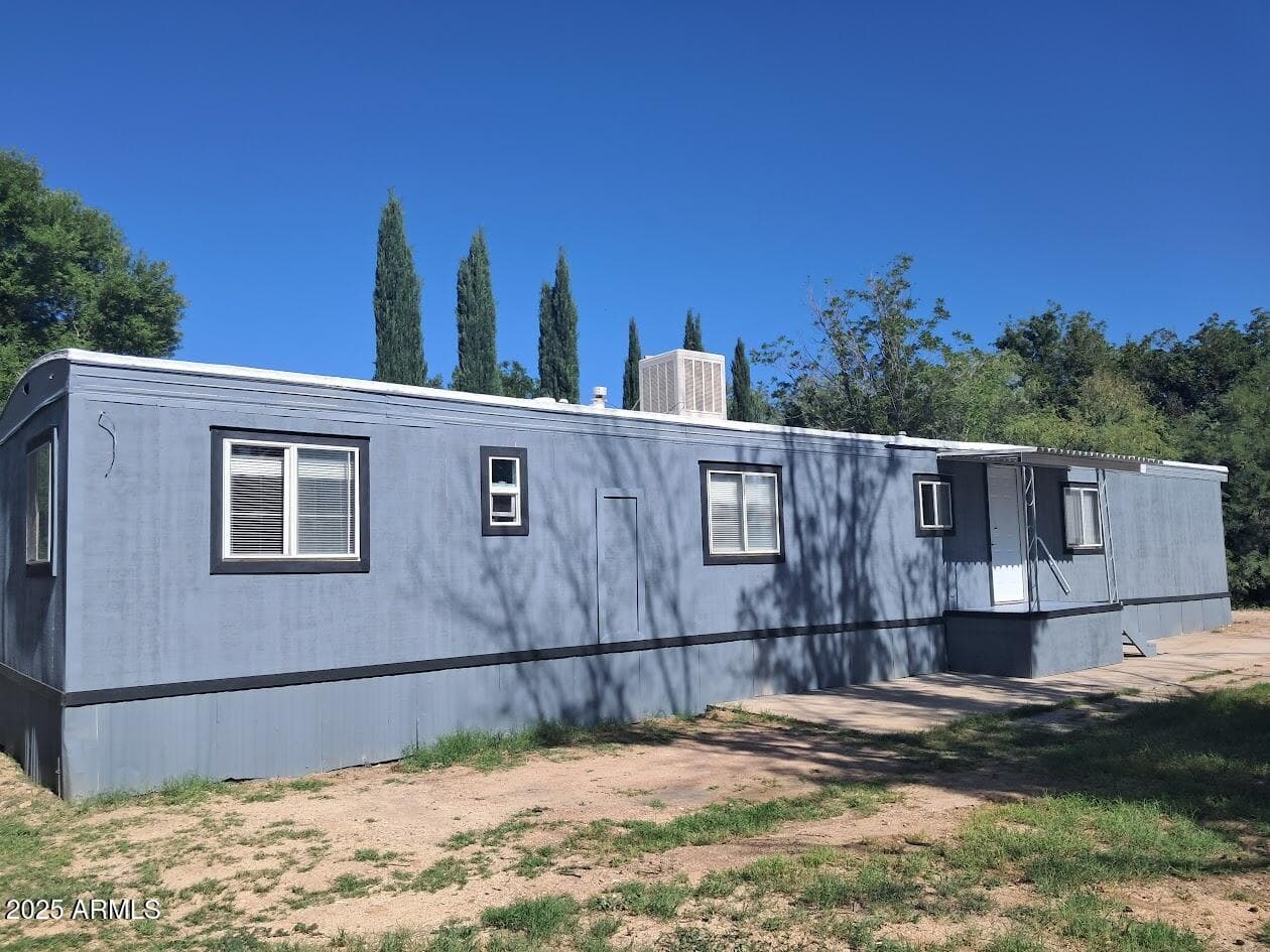 471 E Medicare St — photo 2