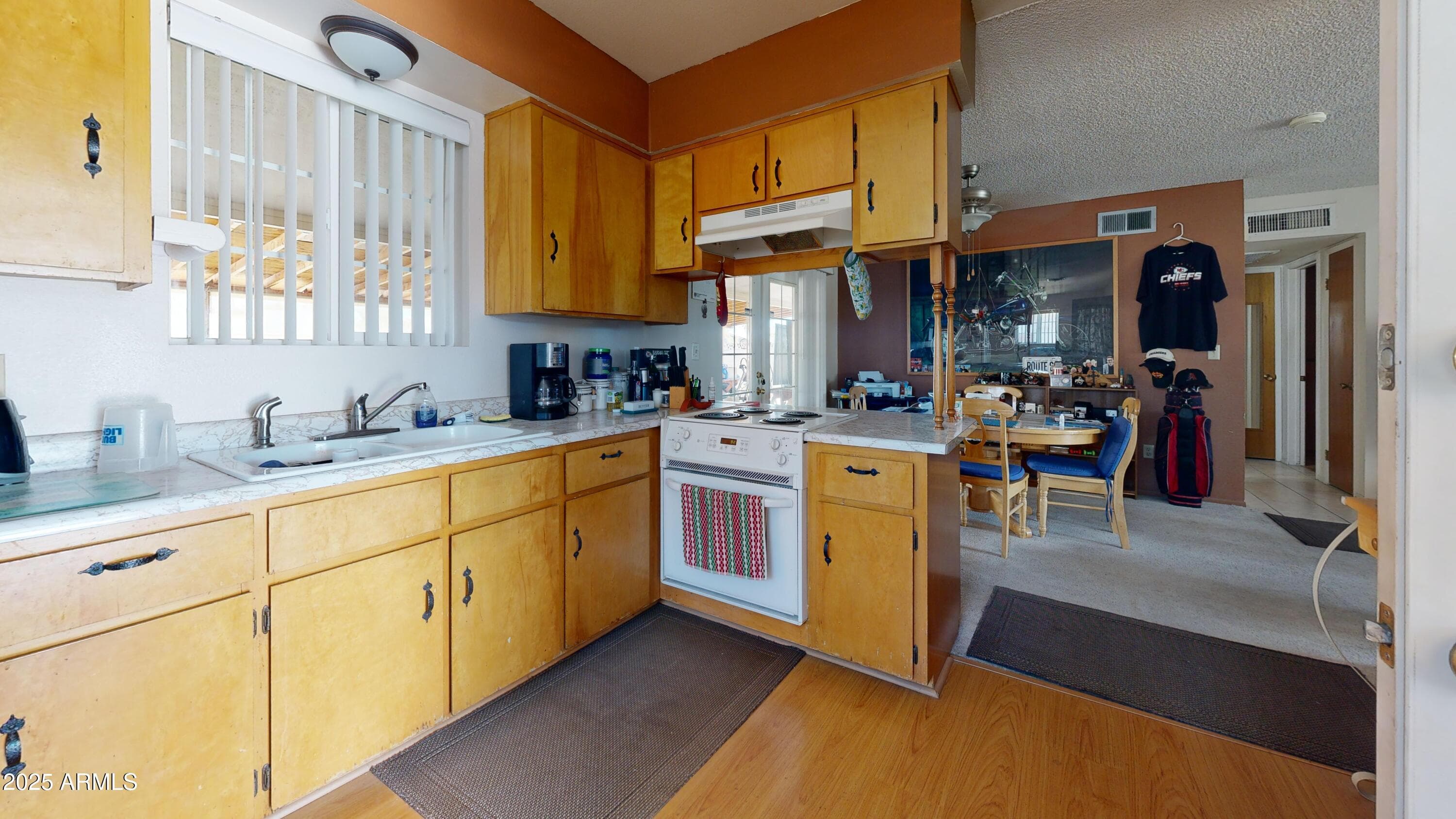 1432 S LAWTHER DR - Photo 3