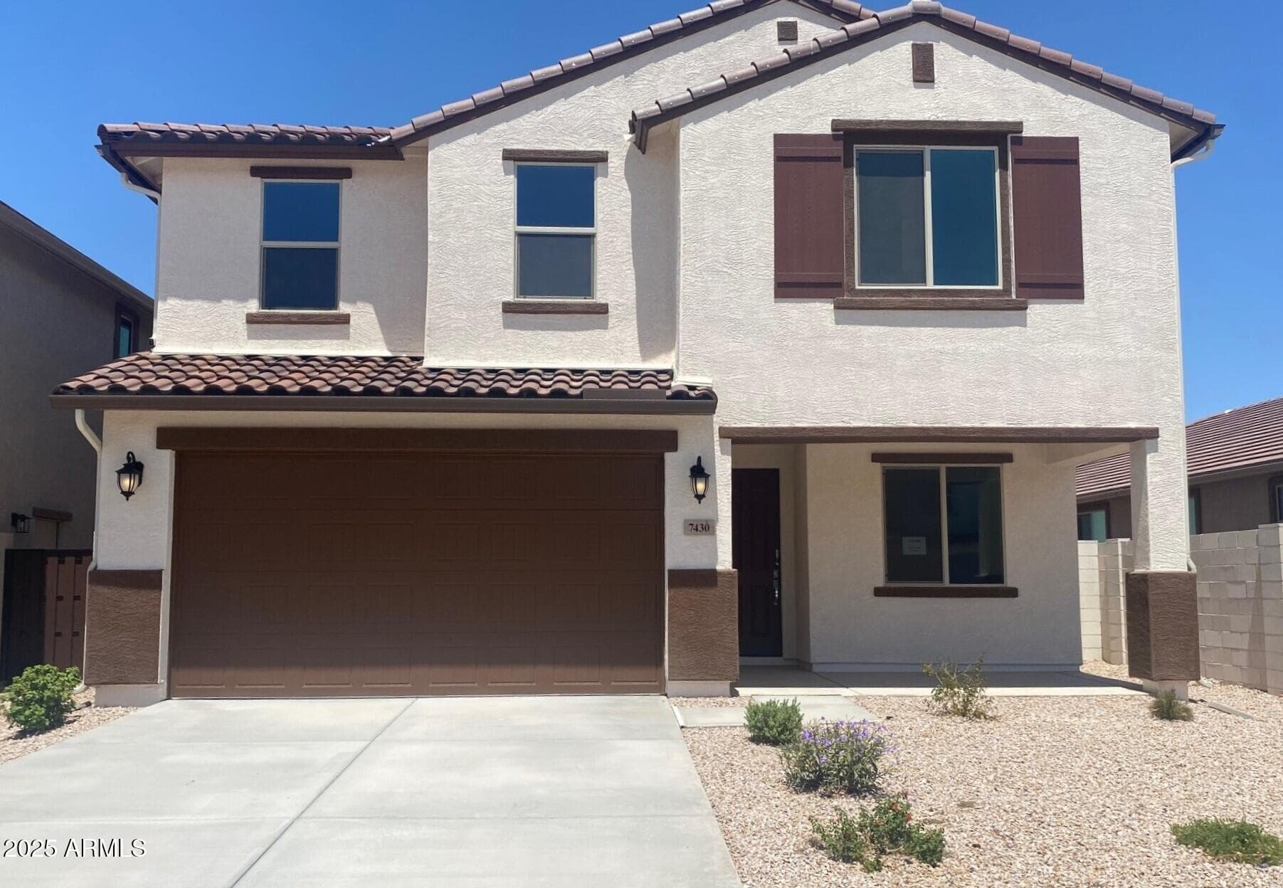 7430 E Hackamore Ln — photo 1