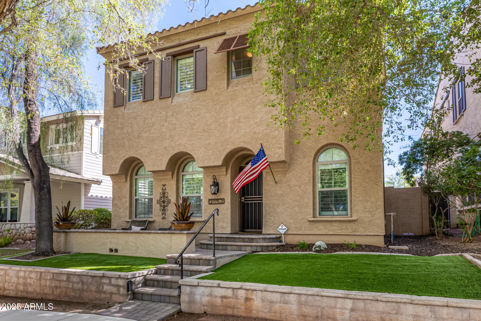 21153 W GLEN ST - Photo 2