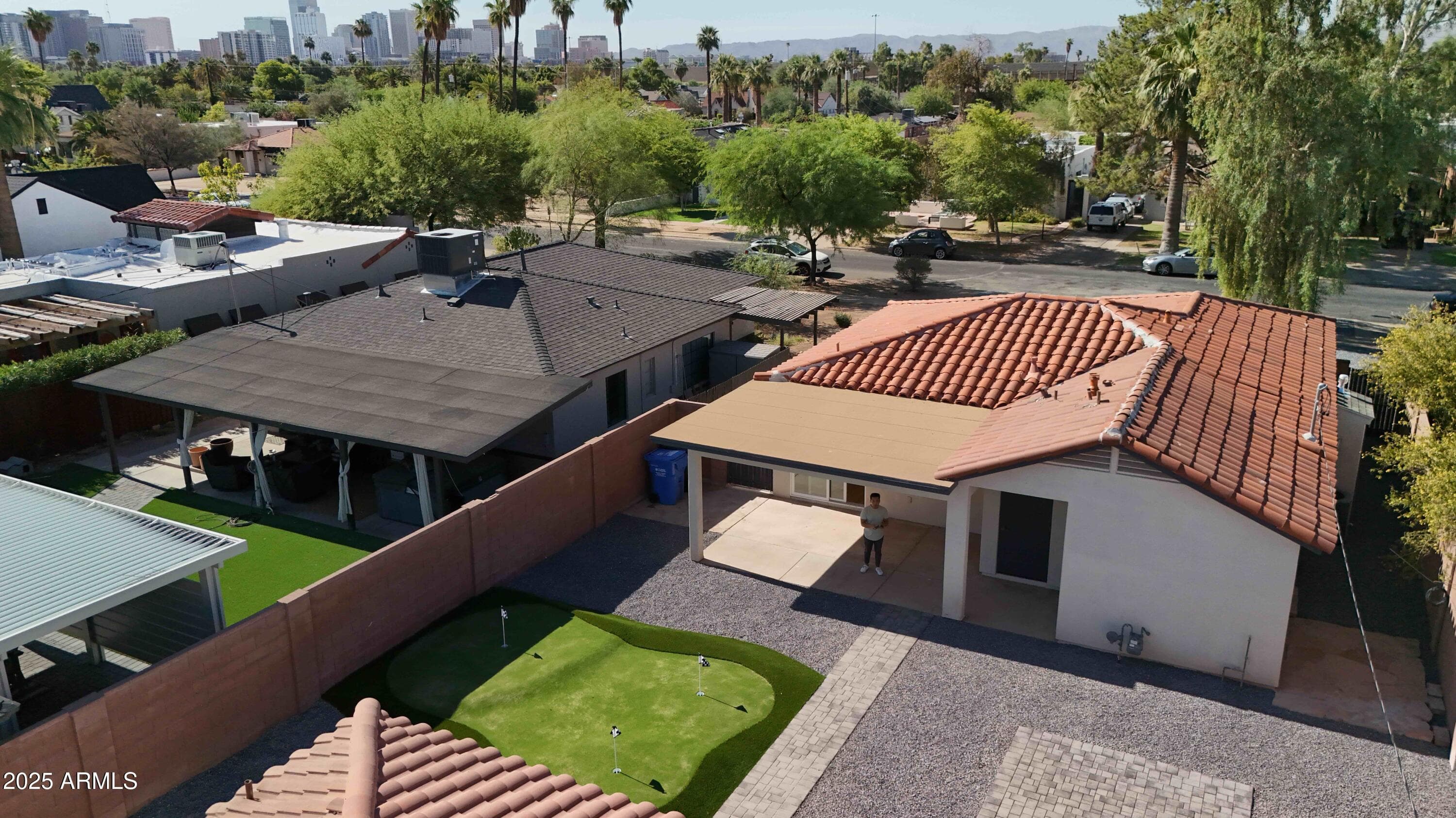 1514 W Lynwood St — photo 2