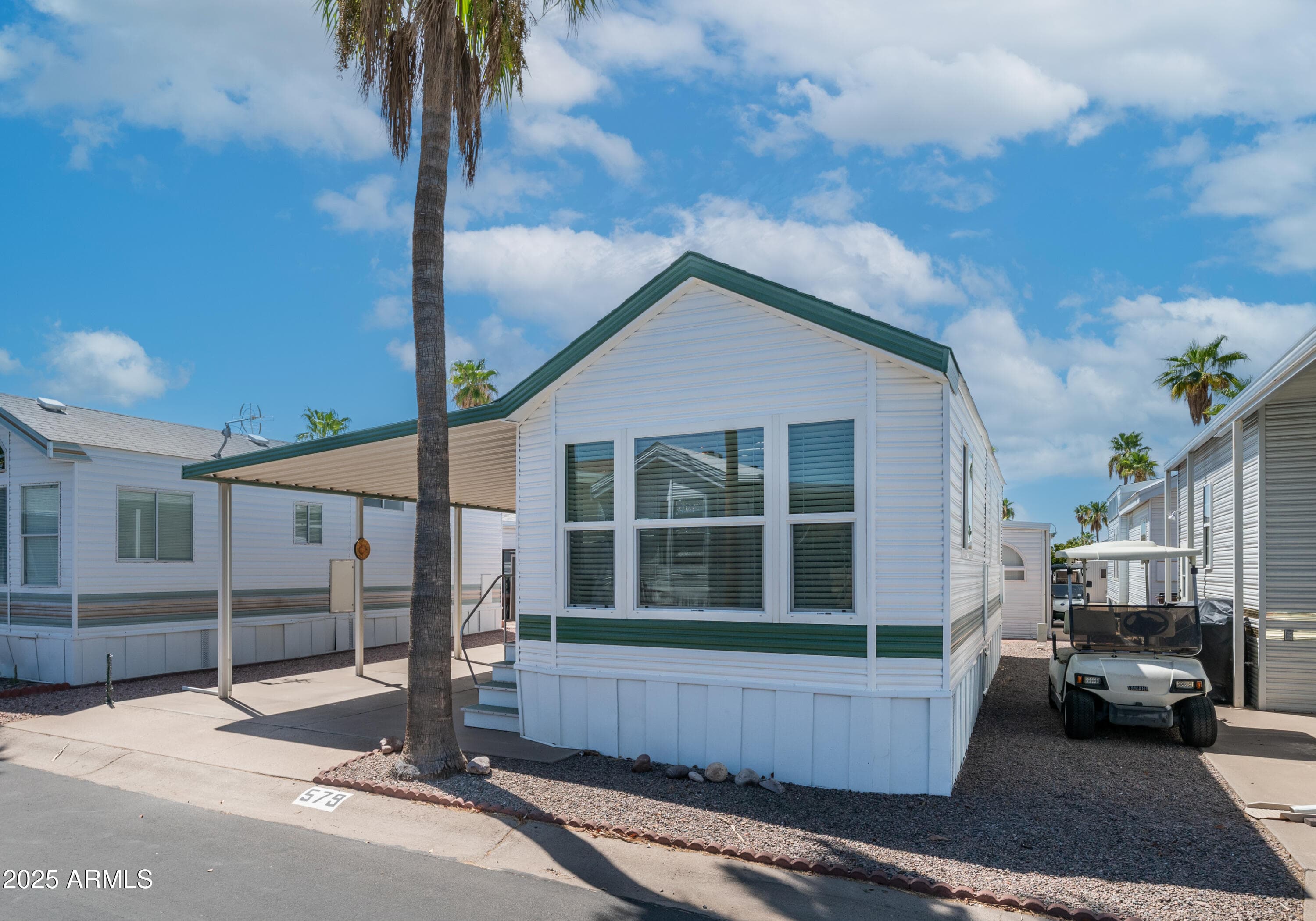 579 JASPAR DR - Photo 3
