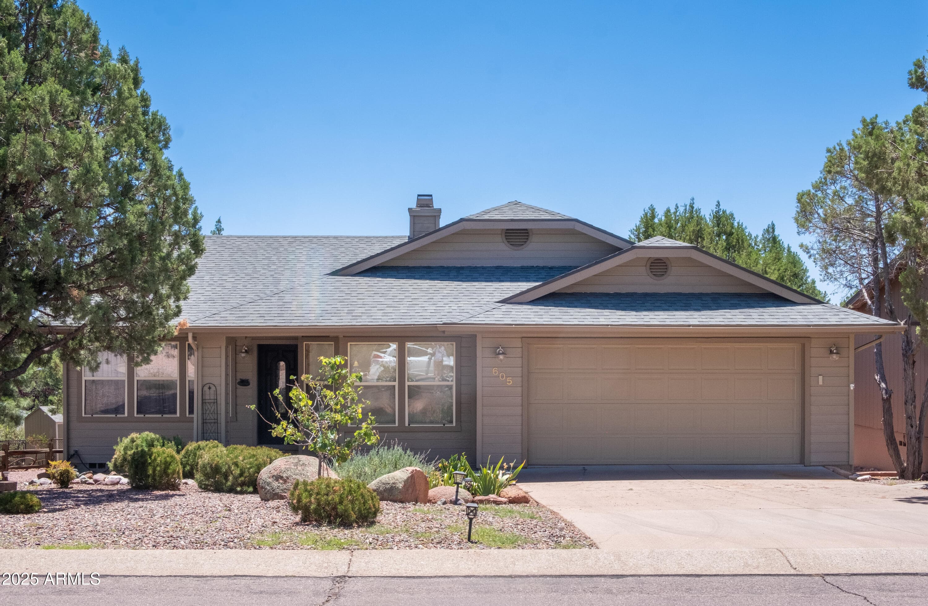 605 W St Moritz Dr — photo 2