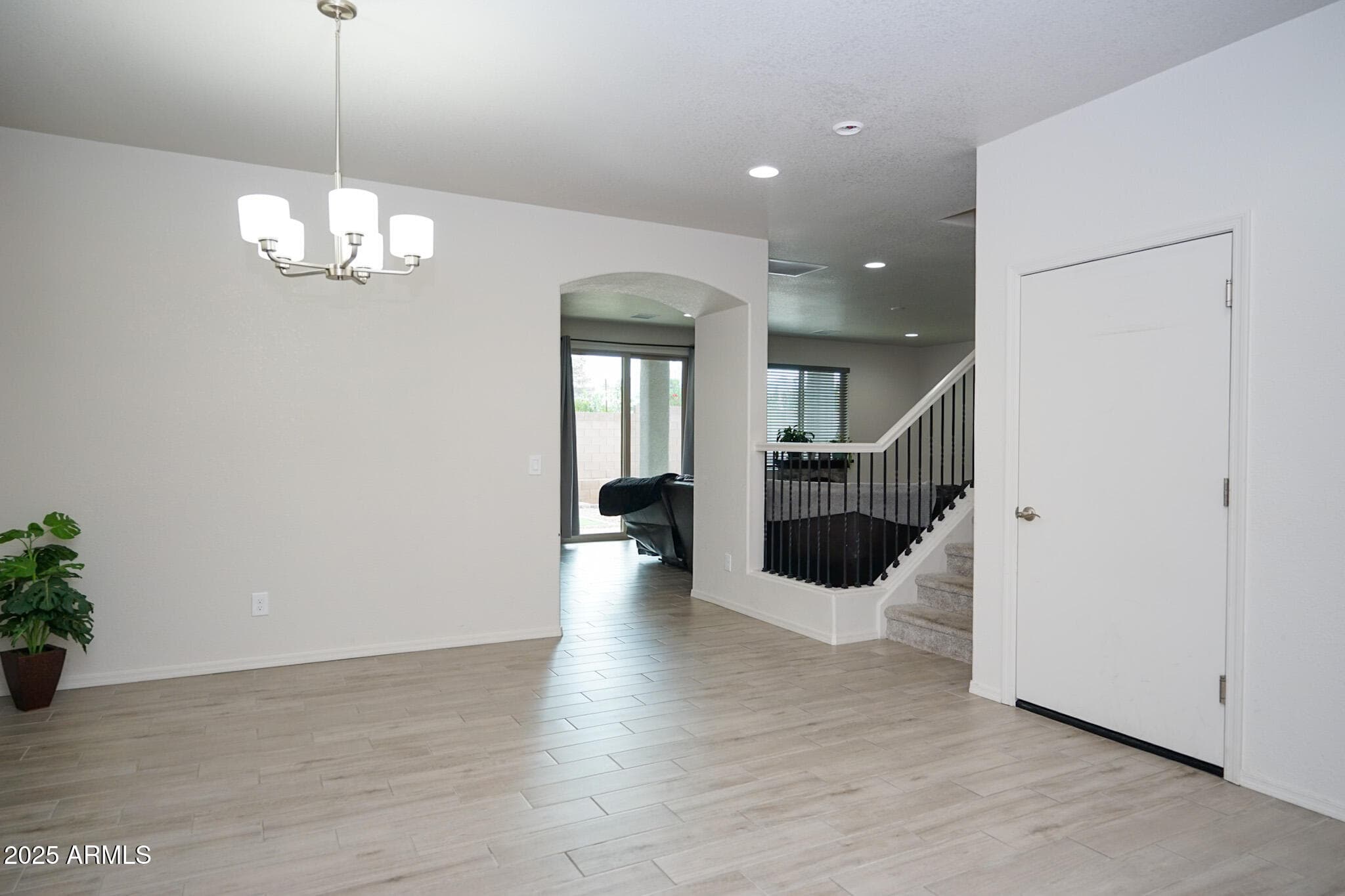 2180 CASCADIA DR - Photo 2