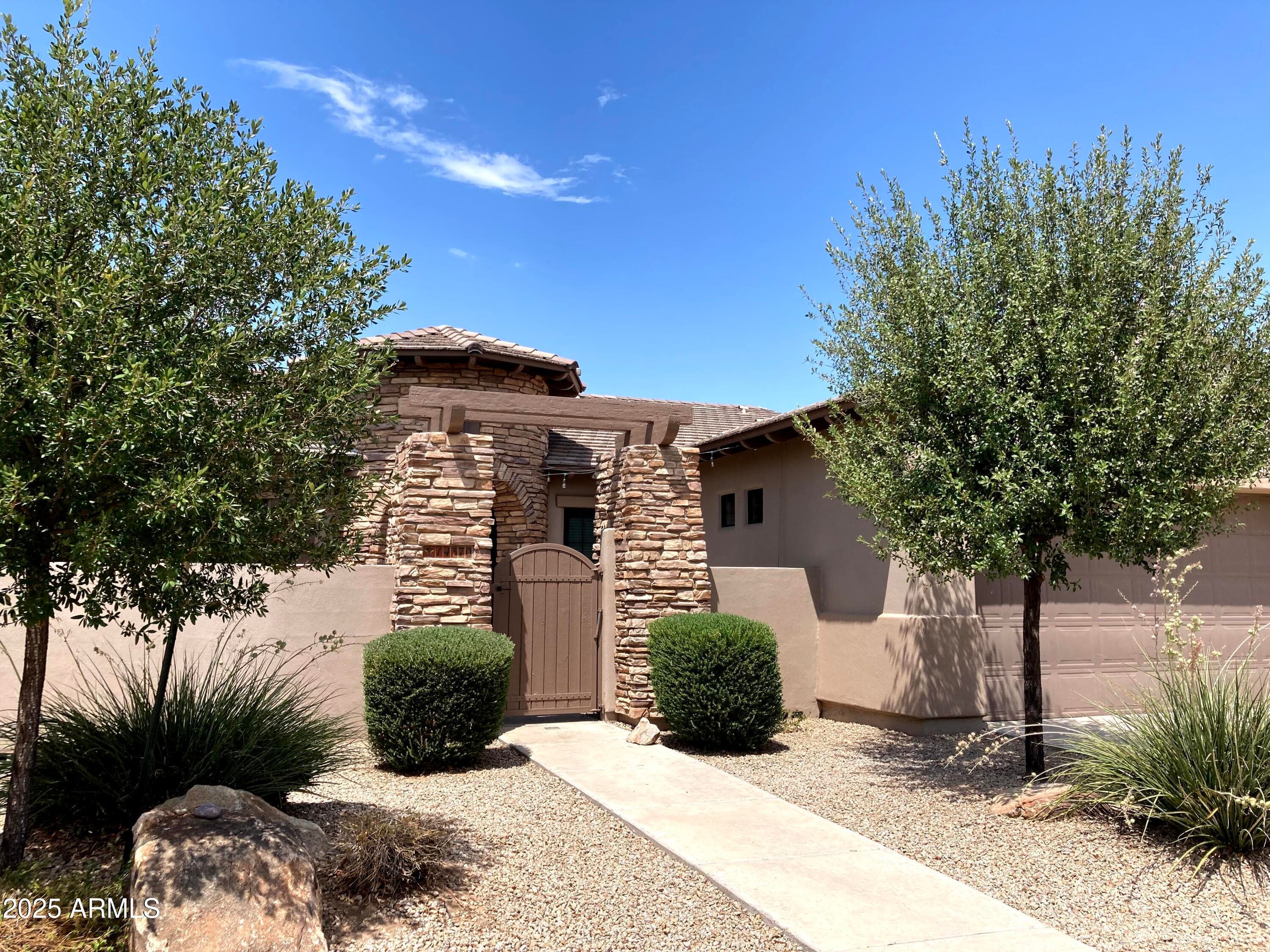 14370 W Alvarado Dr — photo 2