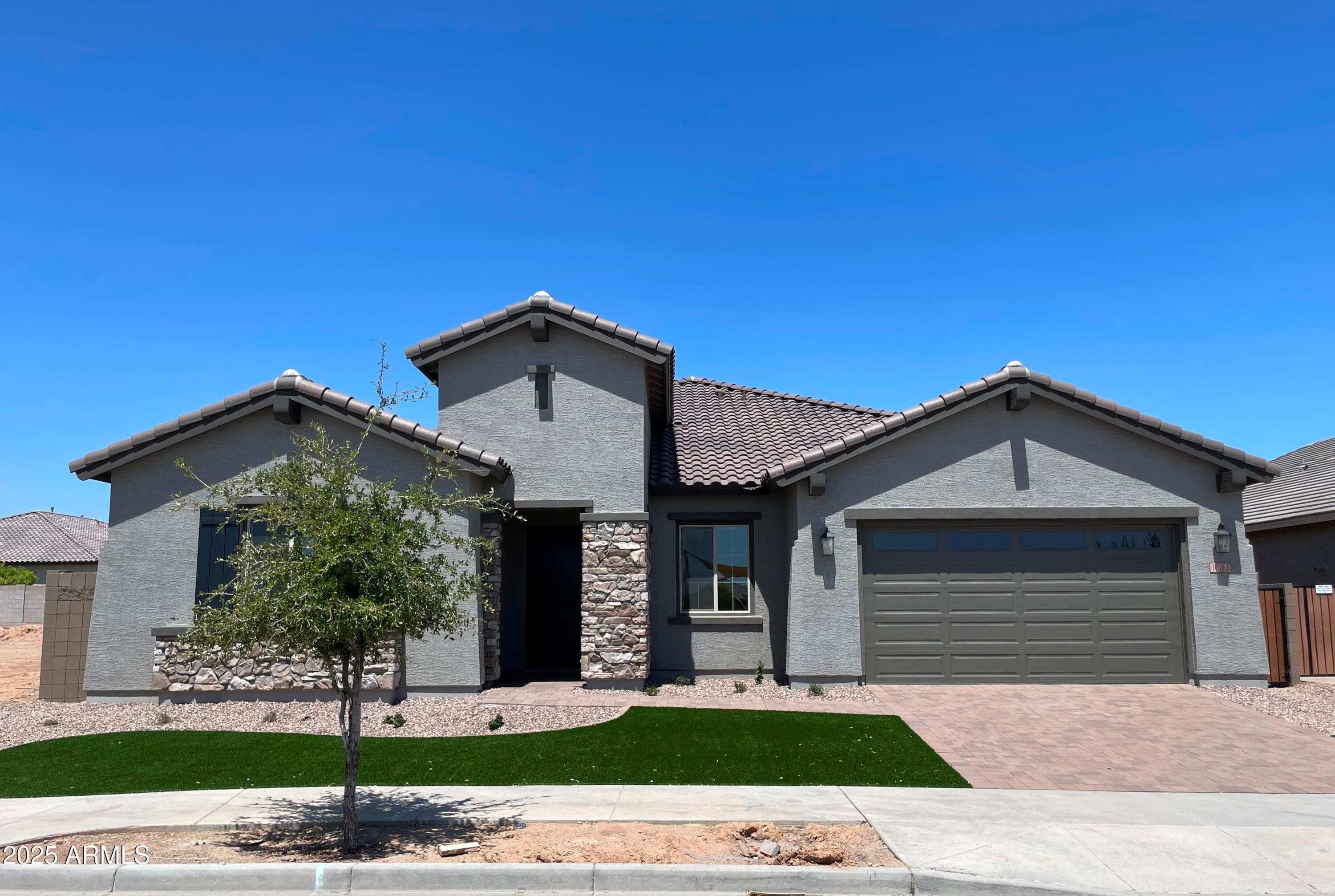16162 W Questa Dr — photo 1