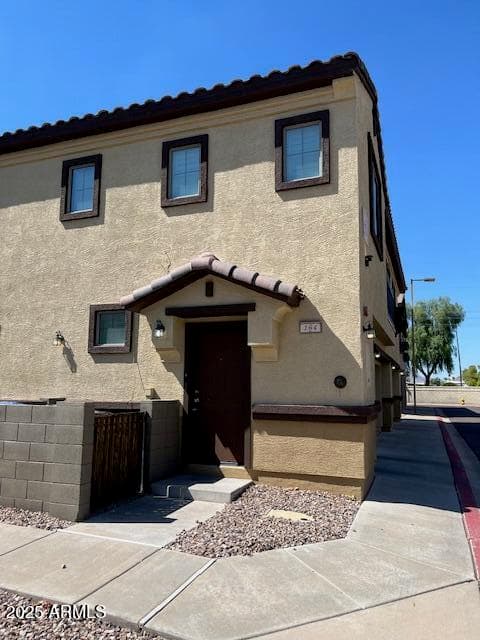1255 S RIALTO -- - Photo 1