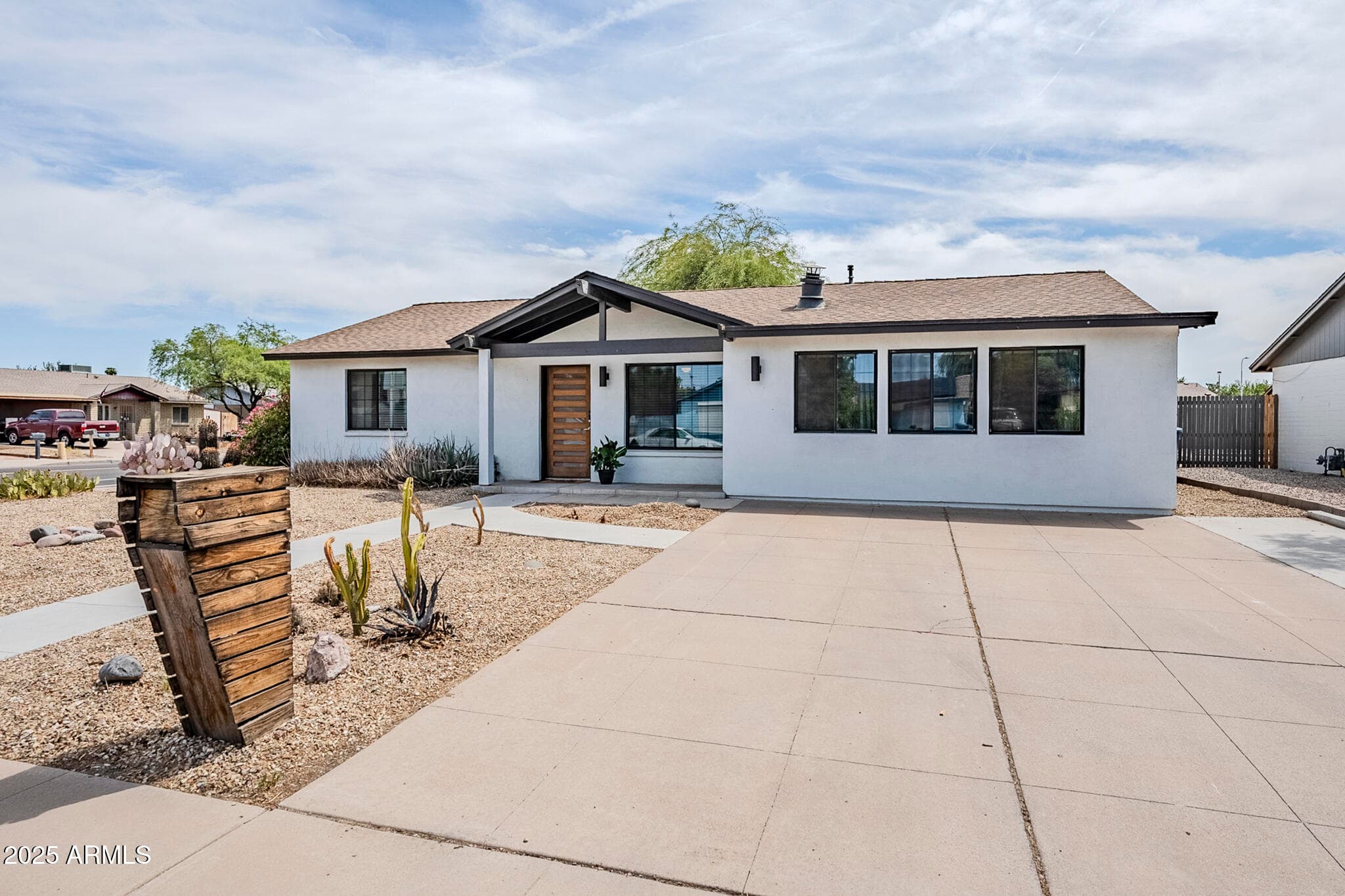 1 W Rice Dr — photo 1