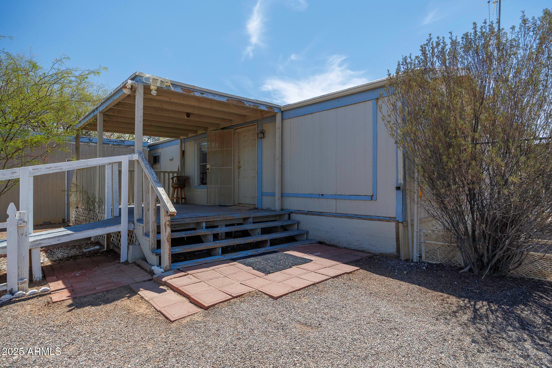9505 W MILLIGAN RD - See more photos