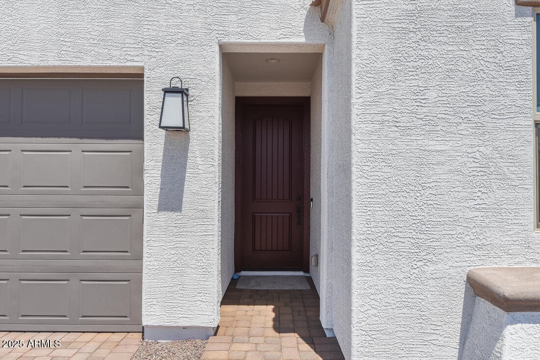 18126 W Hiddenview Dr — photo 2