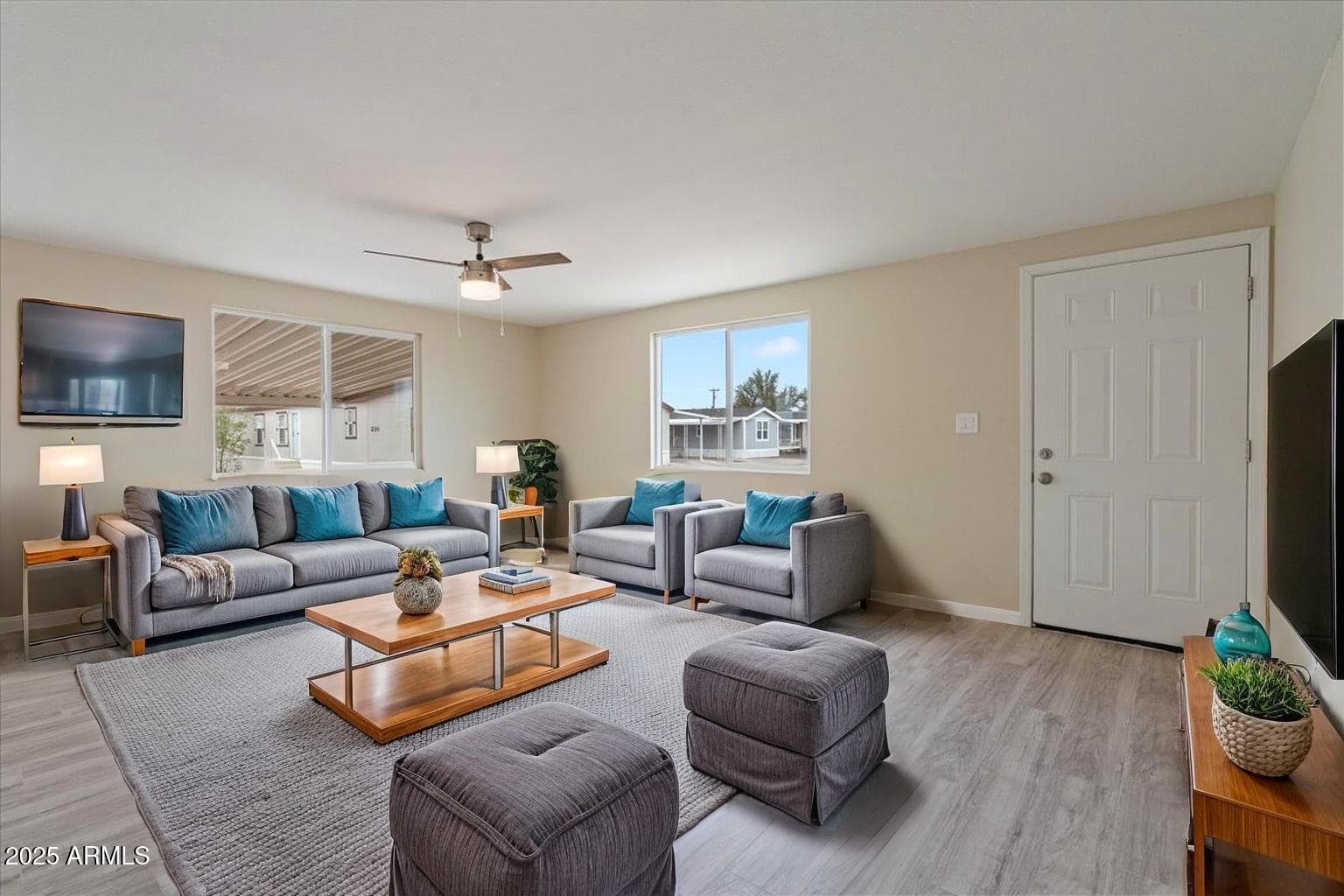 320 E MCKELLIPS RD - Photo 1