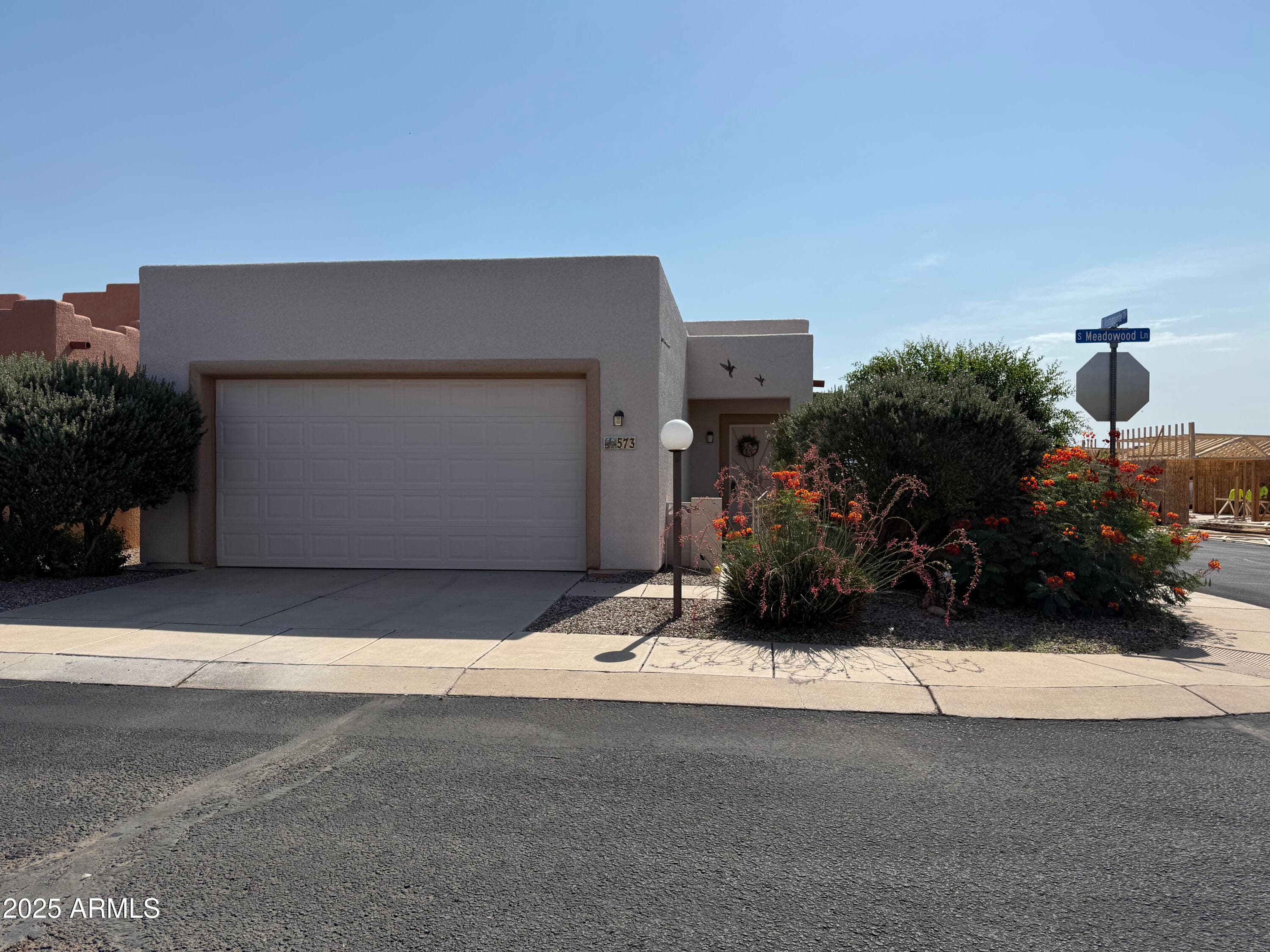 573 S MEADOWOOD LN - Photo 1