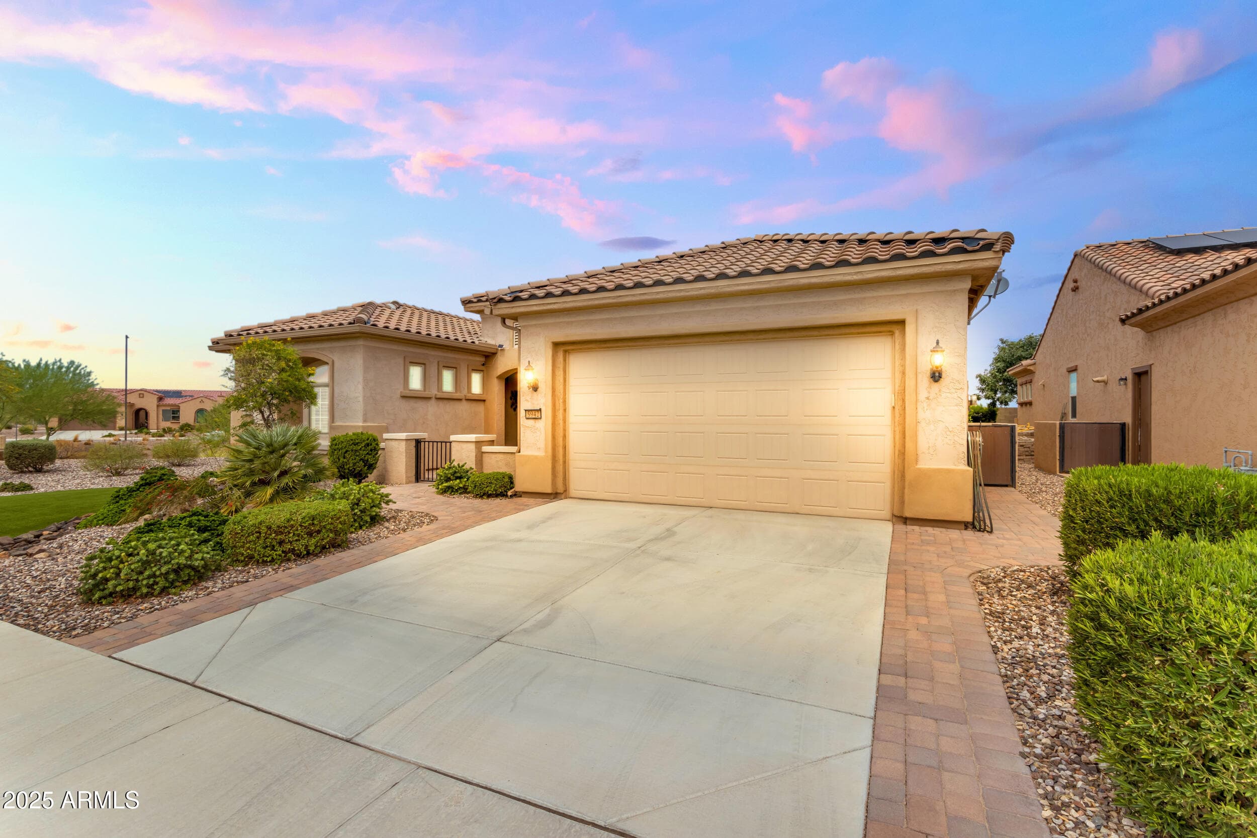 5942 W Cactus Wren Way — photo 1
