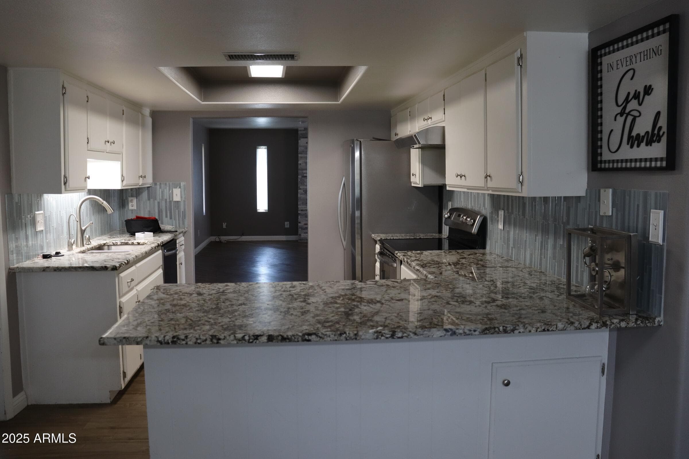 5121 W Mcneil St — photo 2