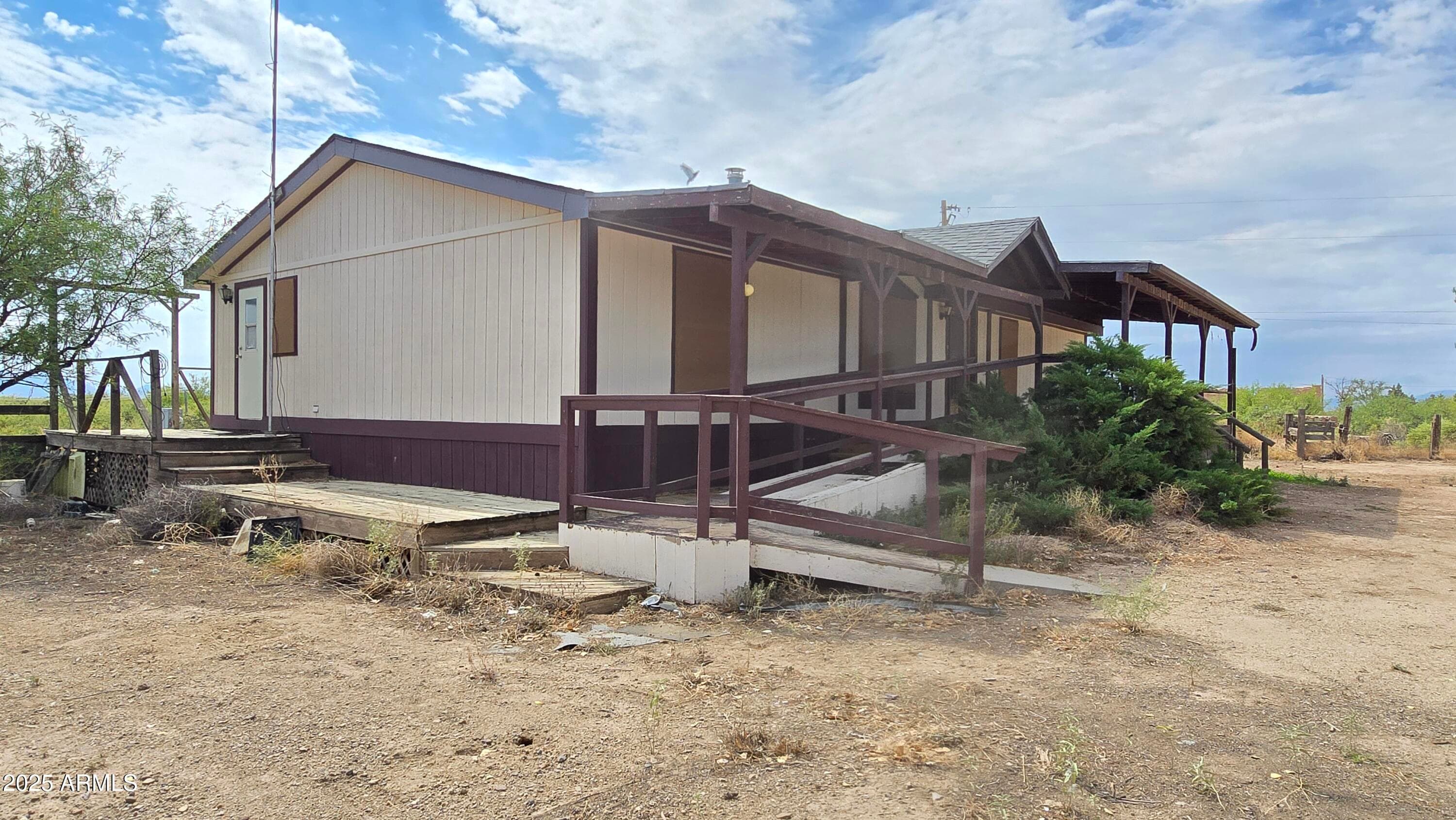5008 N JOE HINES RD - Photo 3