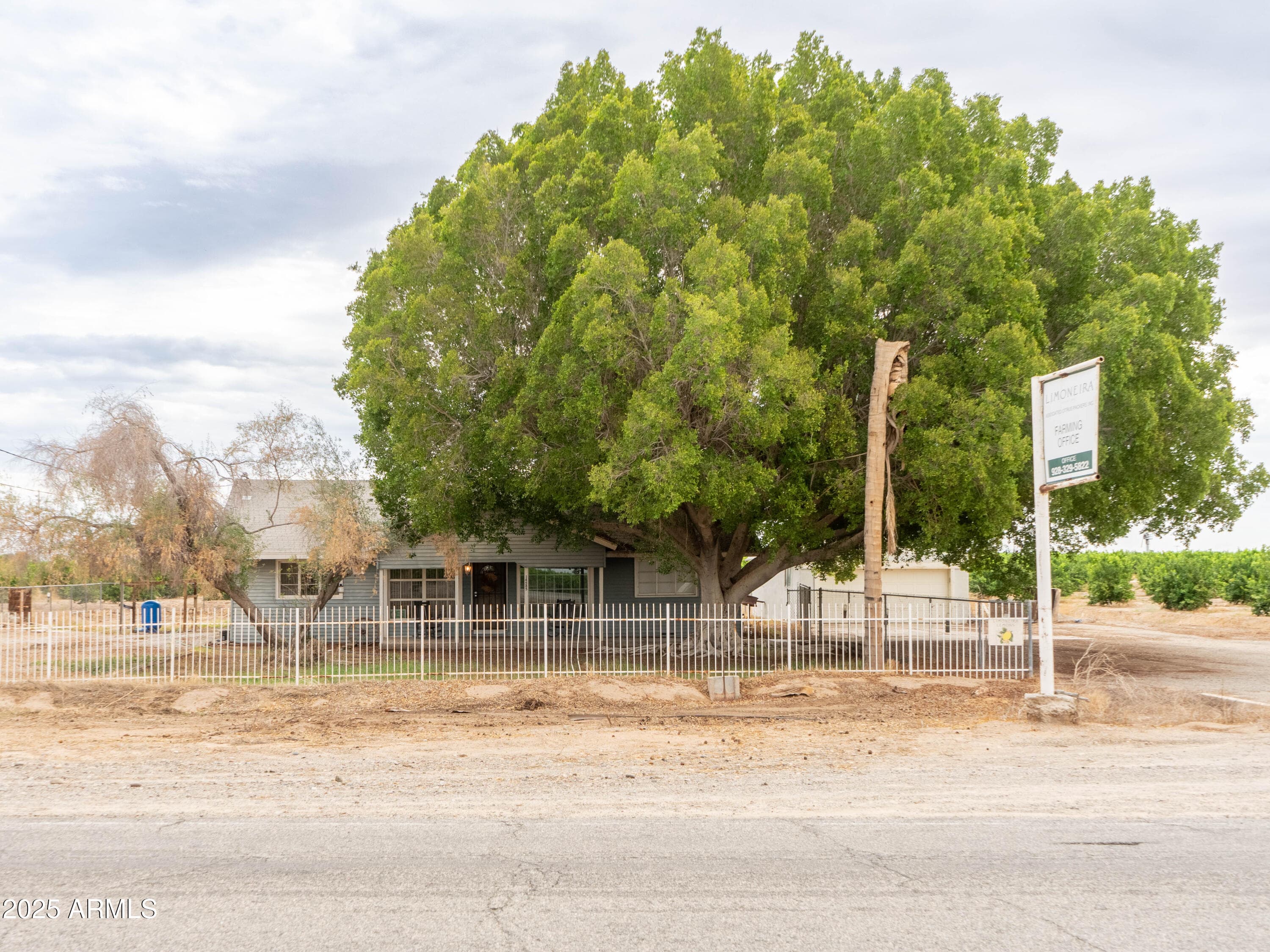 14585 S 4TH AVE - Photo 3
