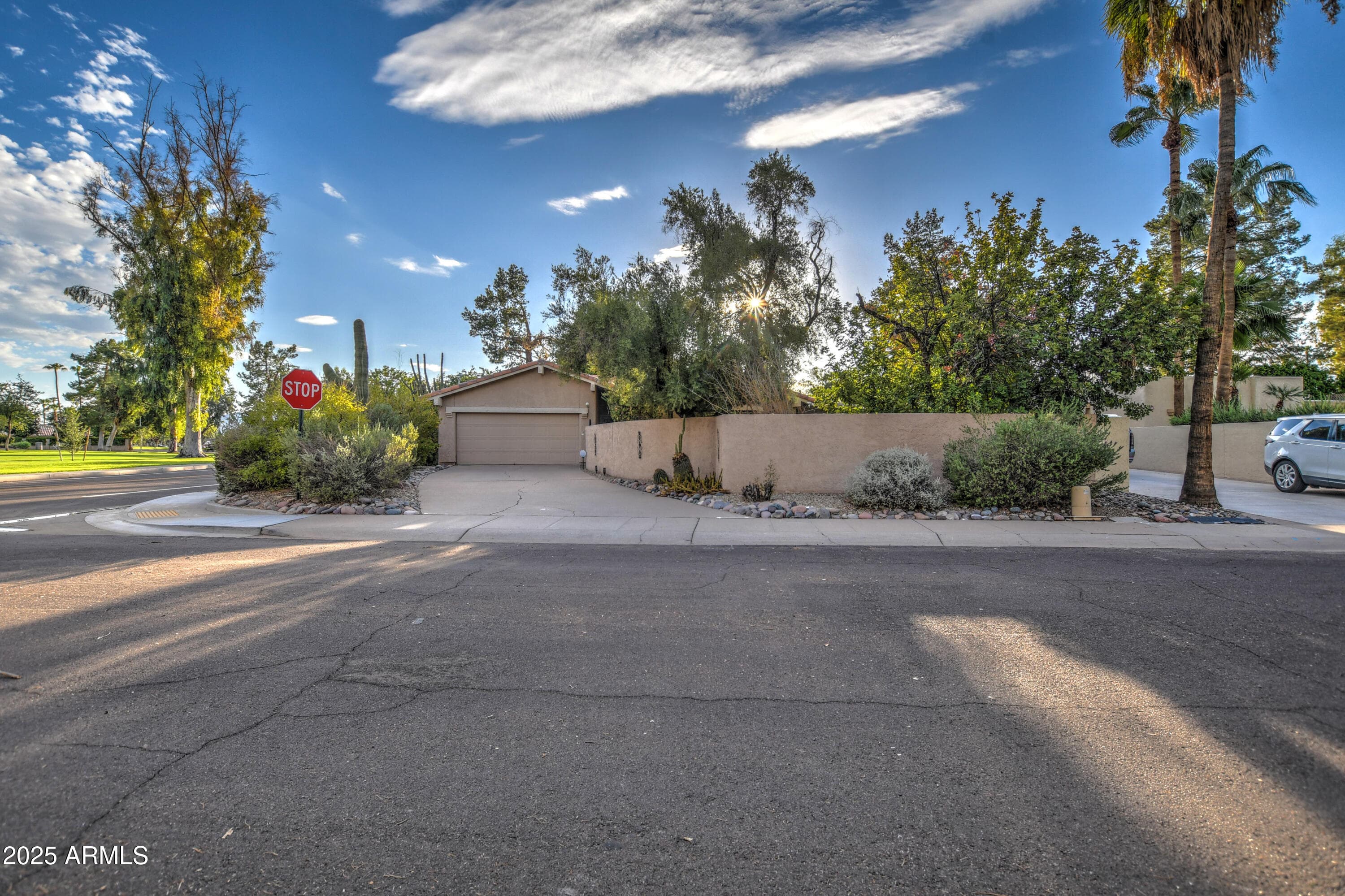 7806 N Via Del Sol -- — photo 1