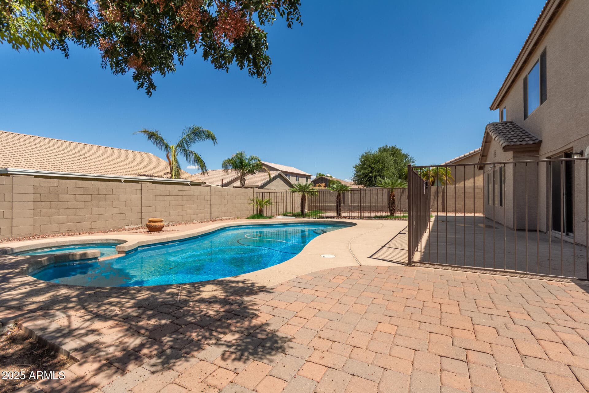 1614 E Vernoa St — photo 37