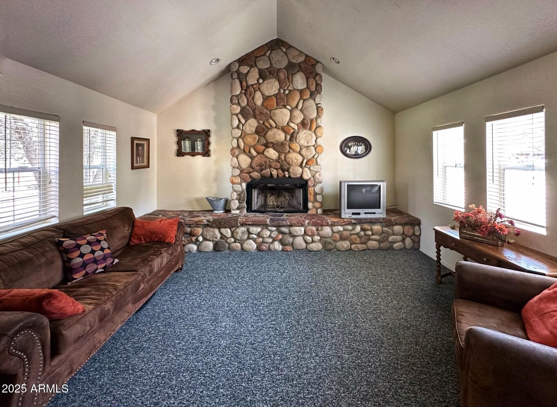 248 N Haigler Dr — photo 2
