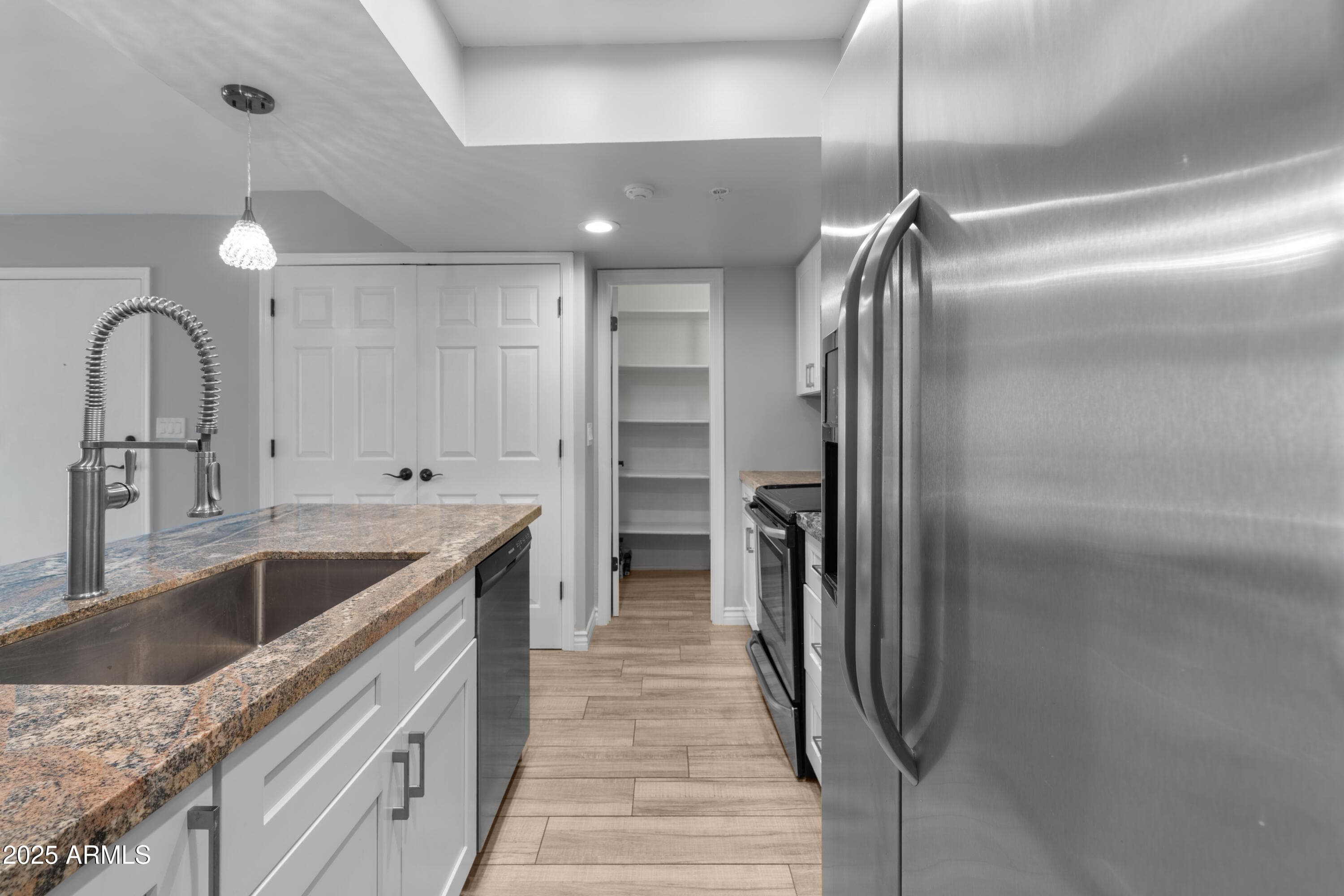 7777 E MAIN ST - Photo 4