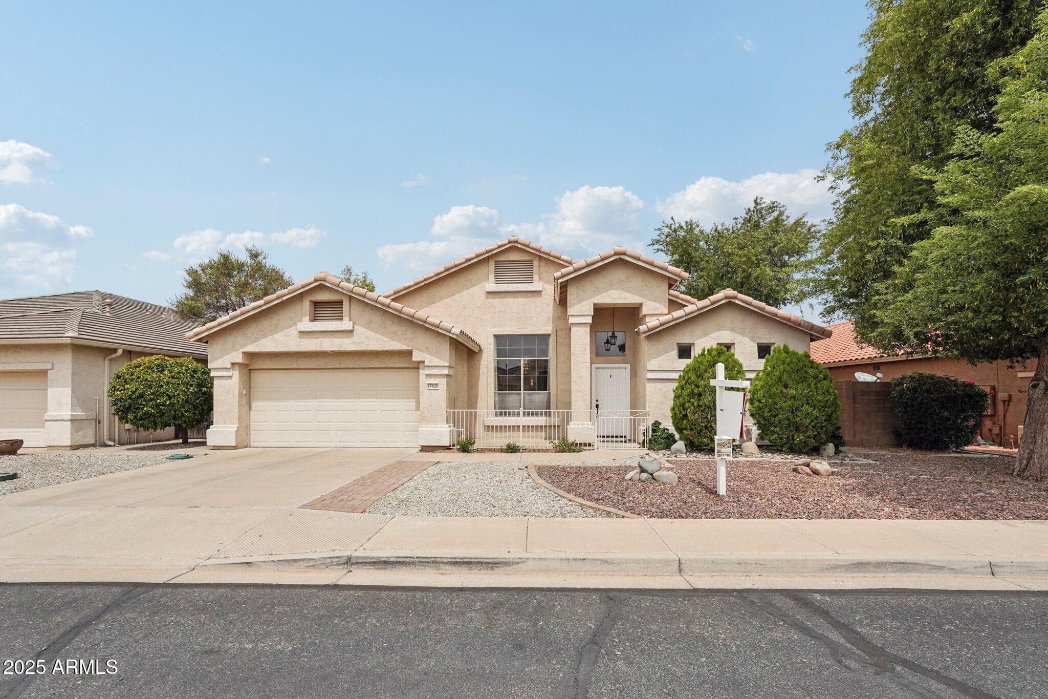 17620 W Weatherby Dr — photo 1