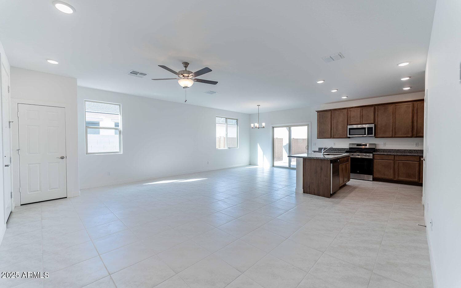 17565 N BOLERNO DR - Photo 4