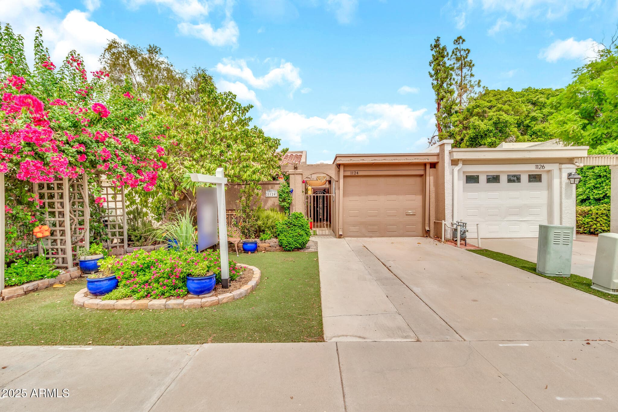 1124 E Driftwood Dr — photo 2