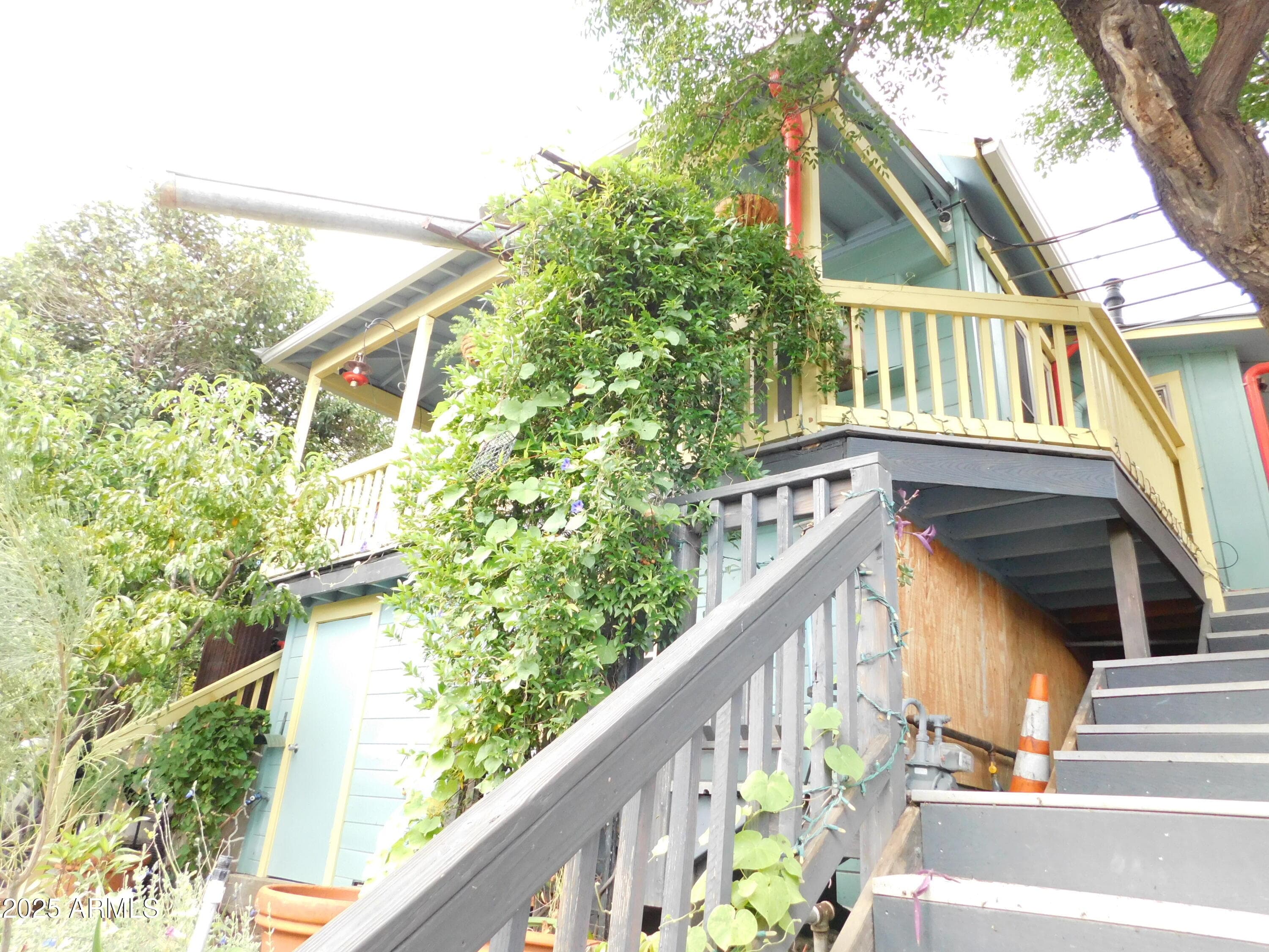 21 Temby Ave — photo 2
