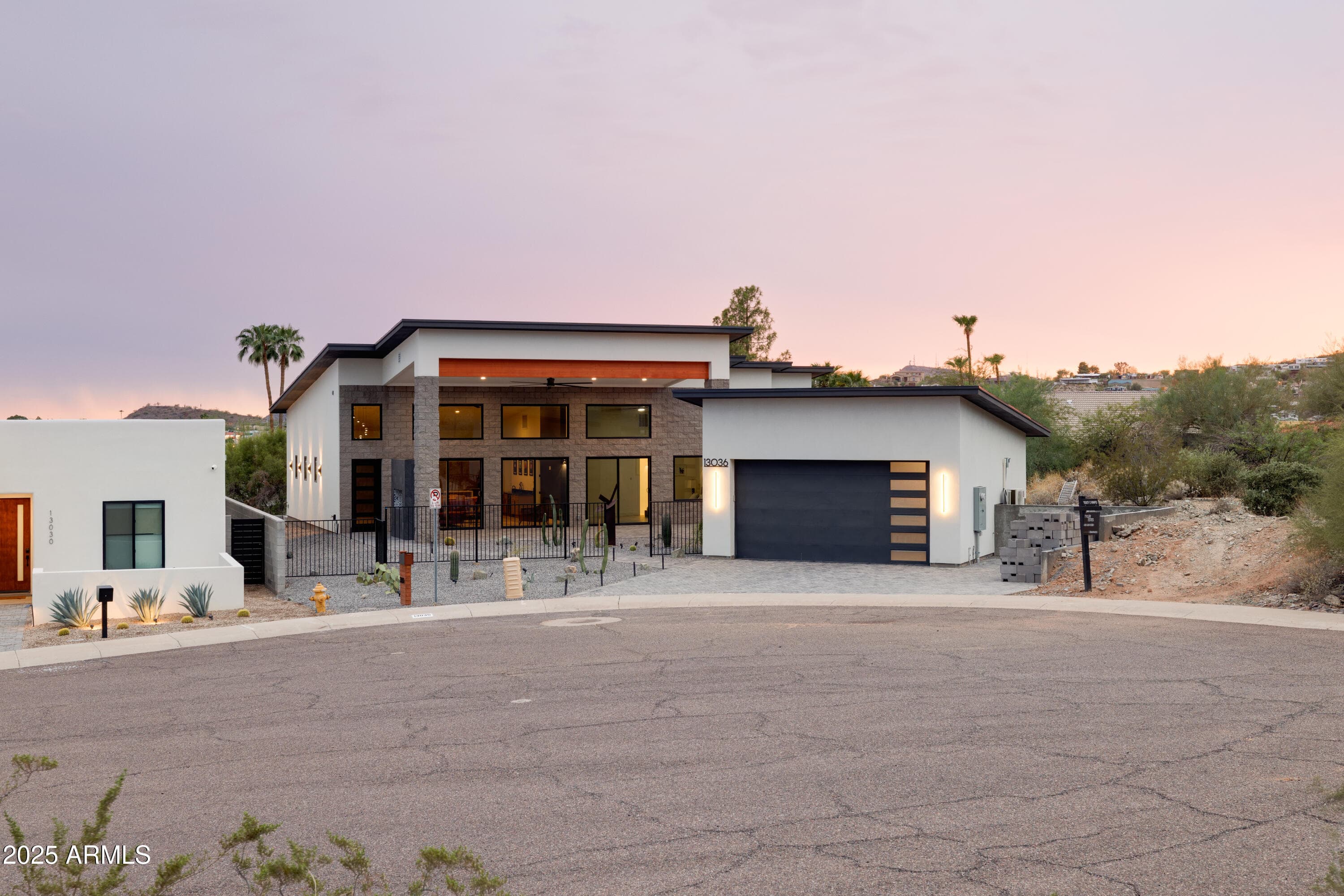 13036 N 23rd Pl — photo 2