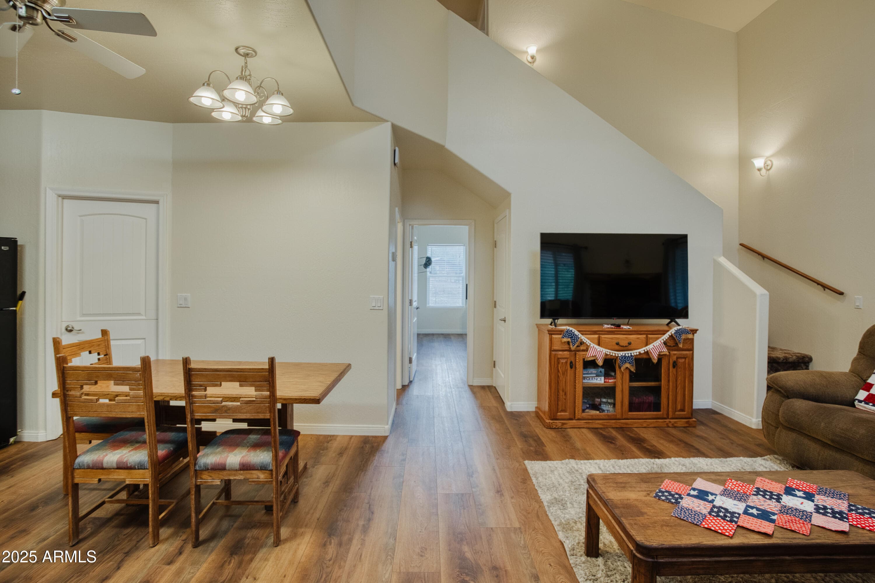 540 RIM DR - Photo 5