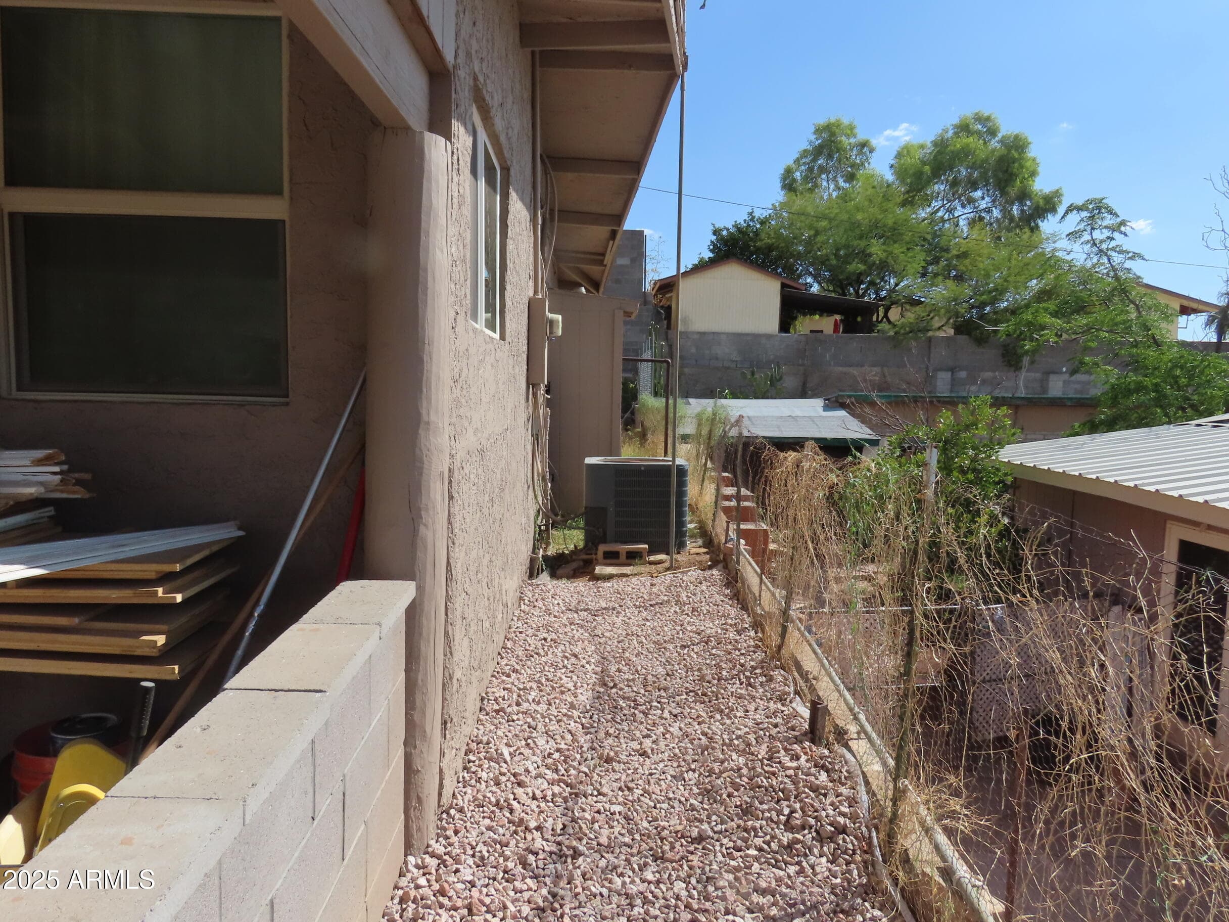 315 W WIGHT ST - Photo 17