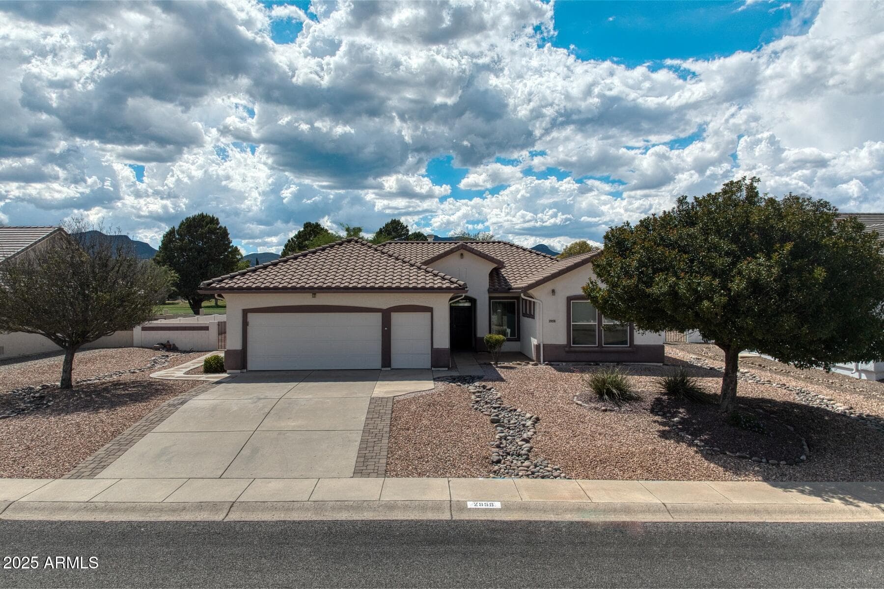 2958 Glenview Dr — photo 1