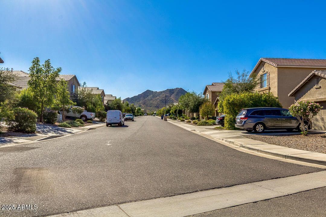 33039 N Mildred Ln — photo 2