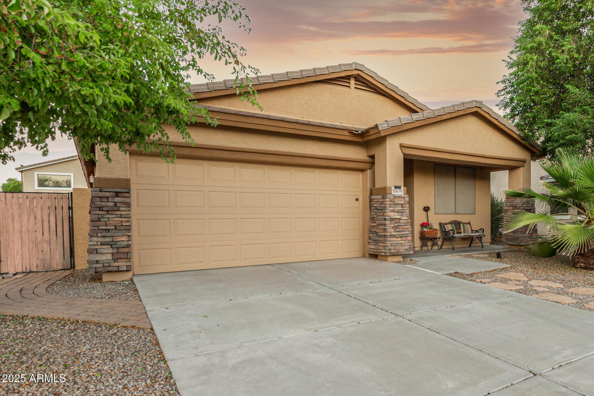 15276 W Edgemont Ave — photo 1