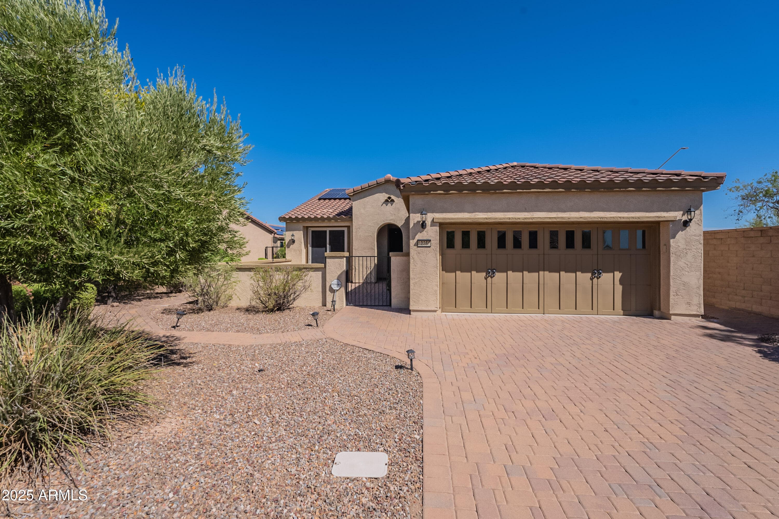 12368 W Running Deer Trail — photo 2