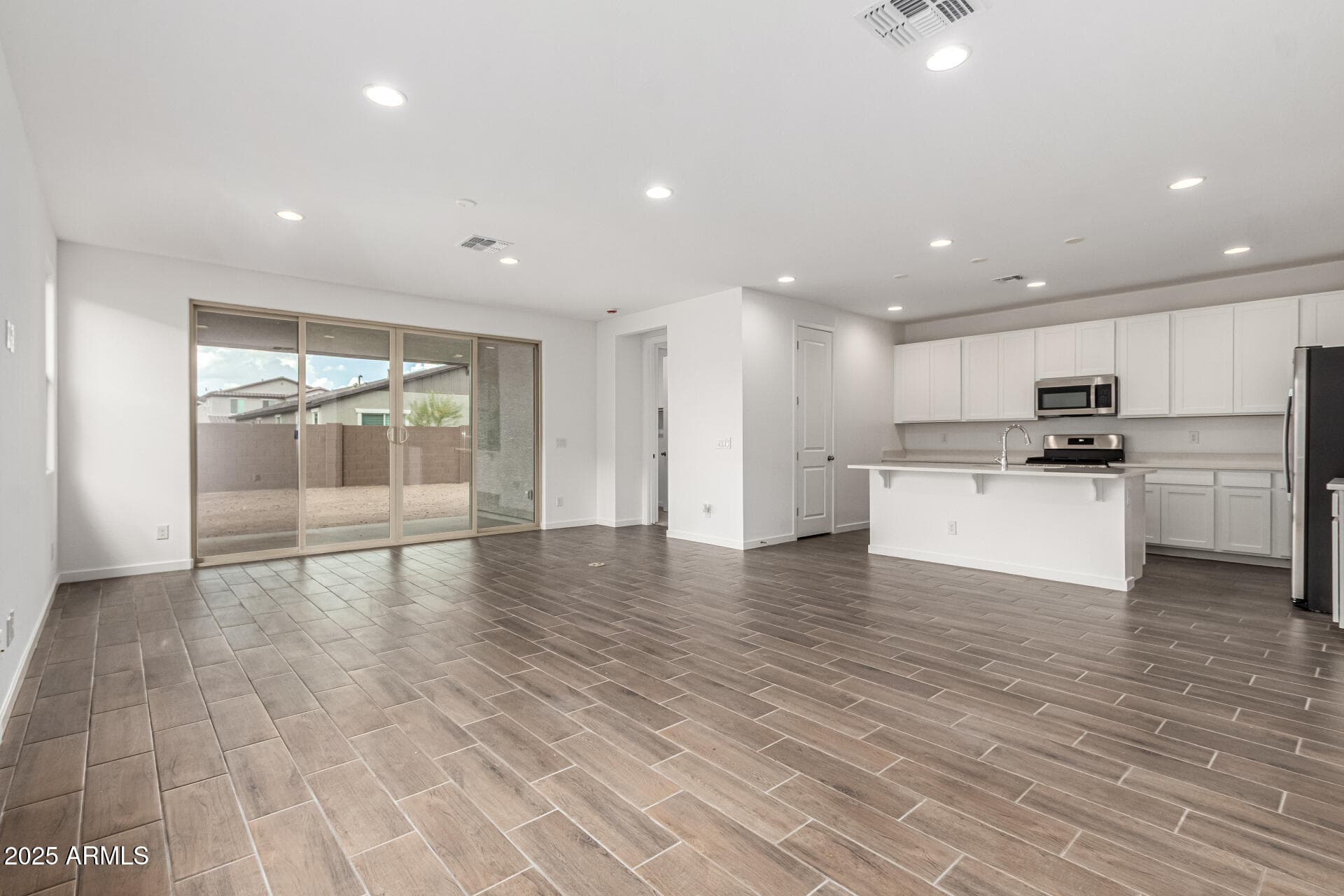 40484 W RIO GRANDE DR - Photo 4