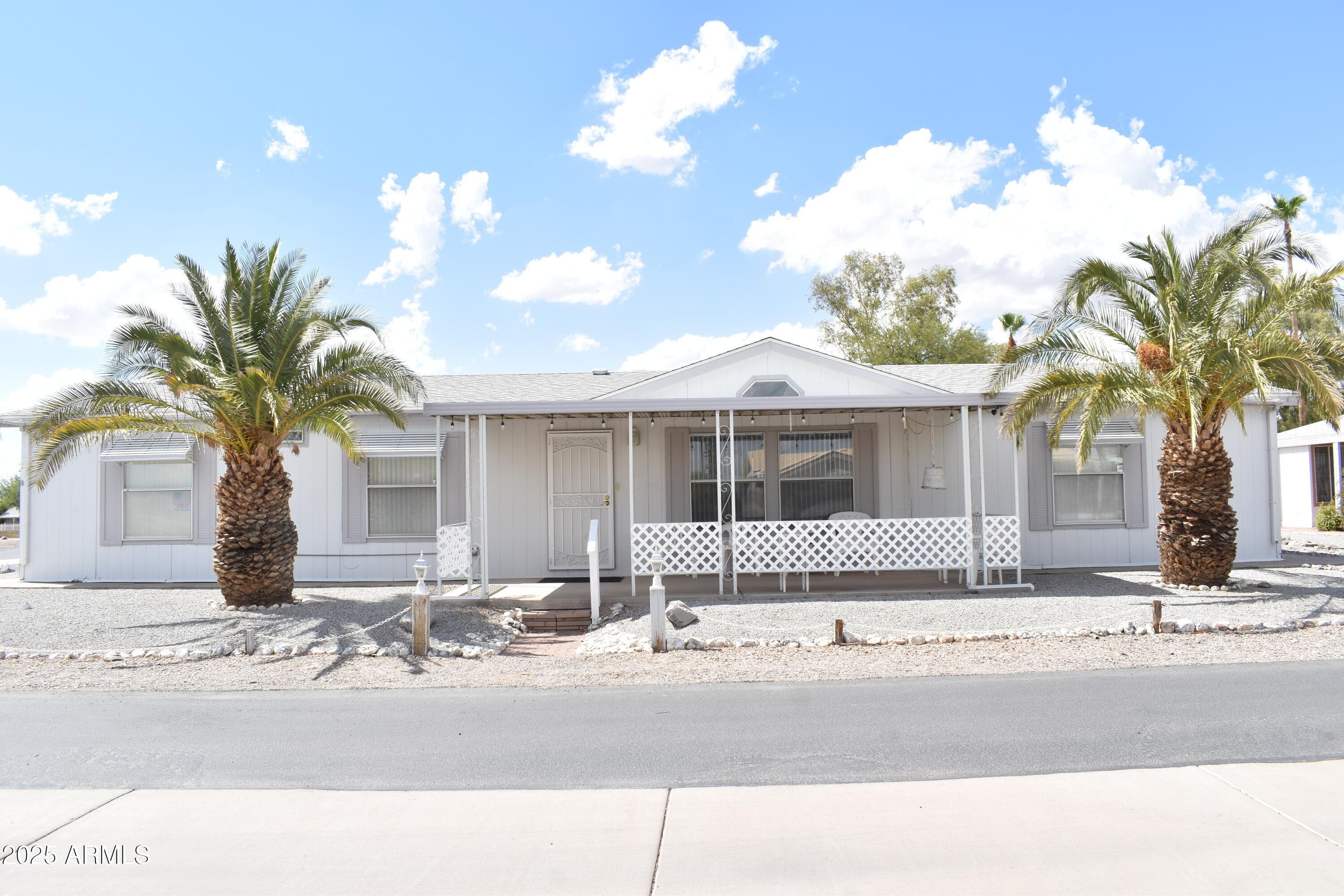 812 E Alabama Ct — photo 1