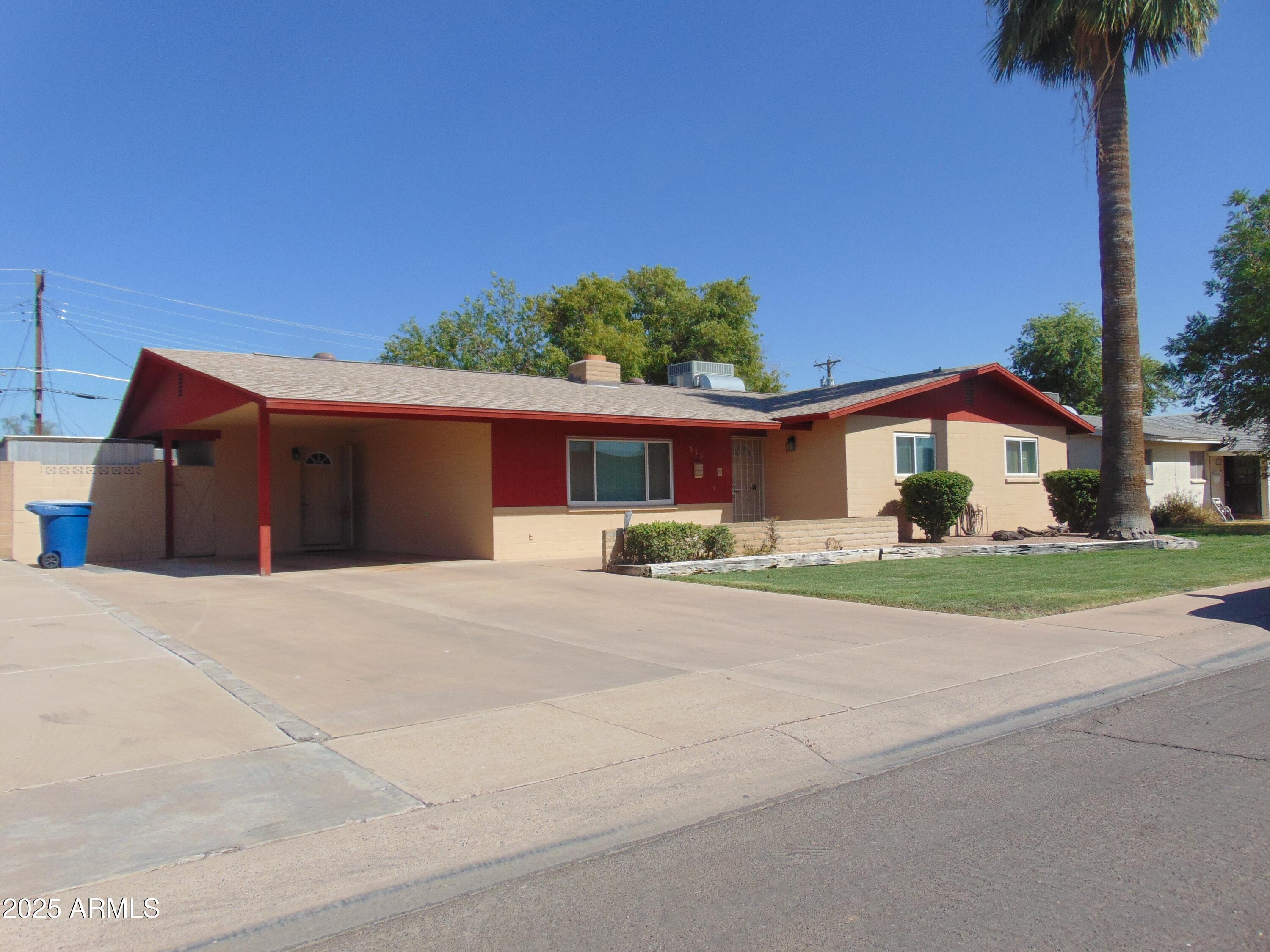 337 N Comanche Dr — photo 1
