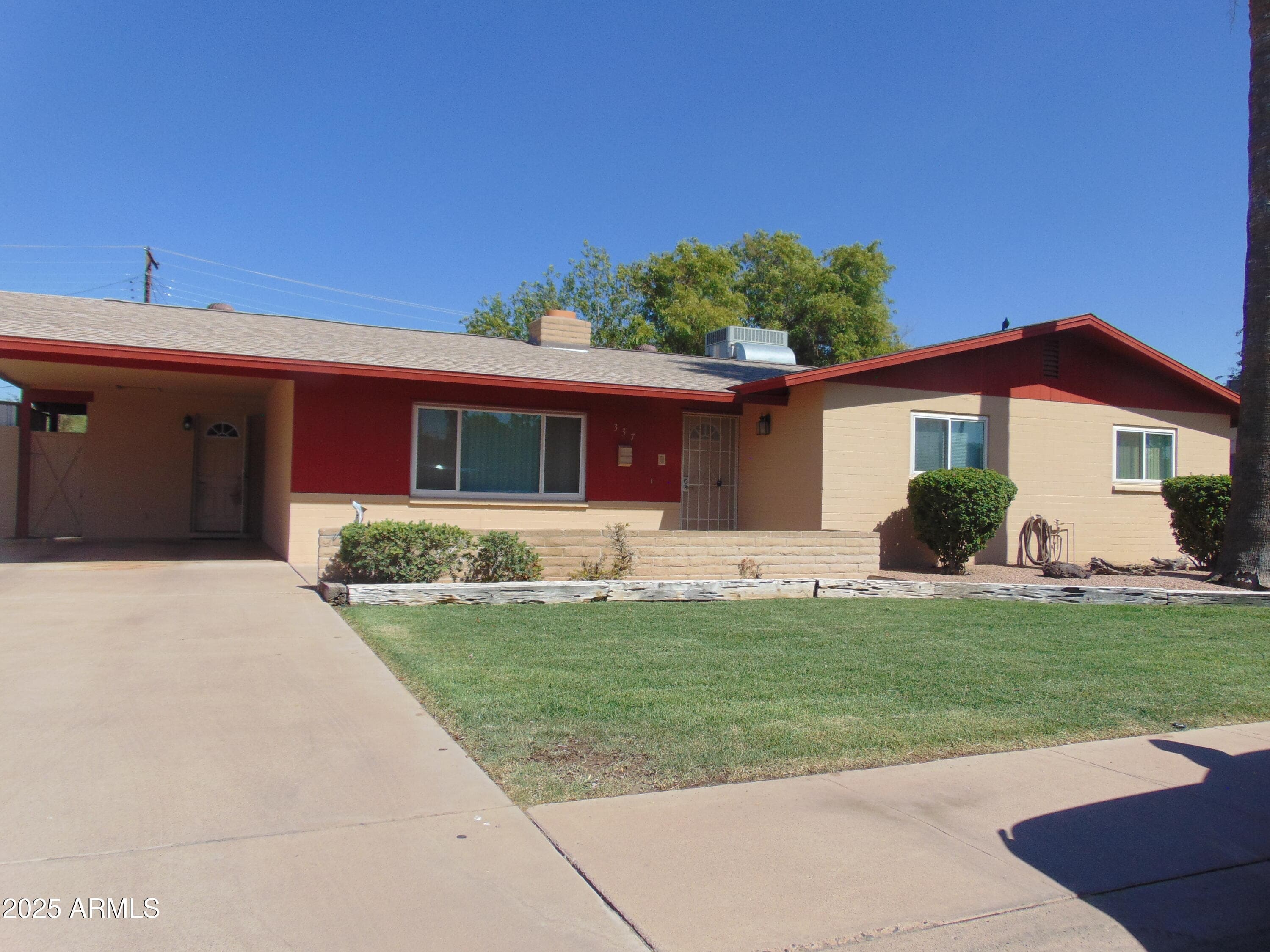 337 N Comanche Dr — photo 2