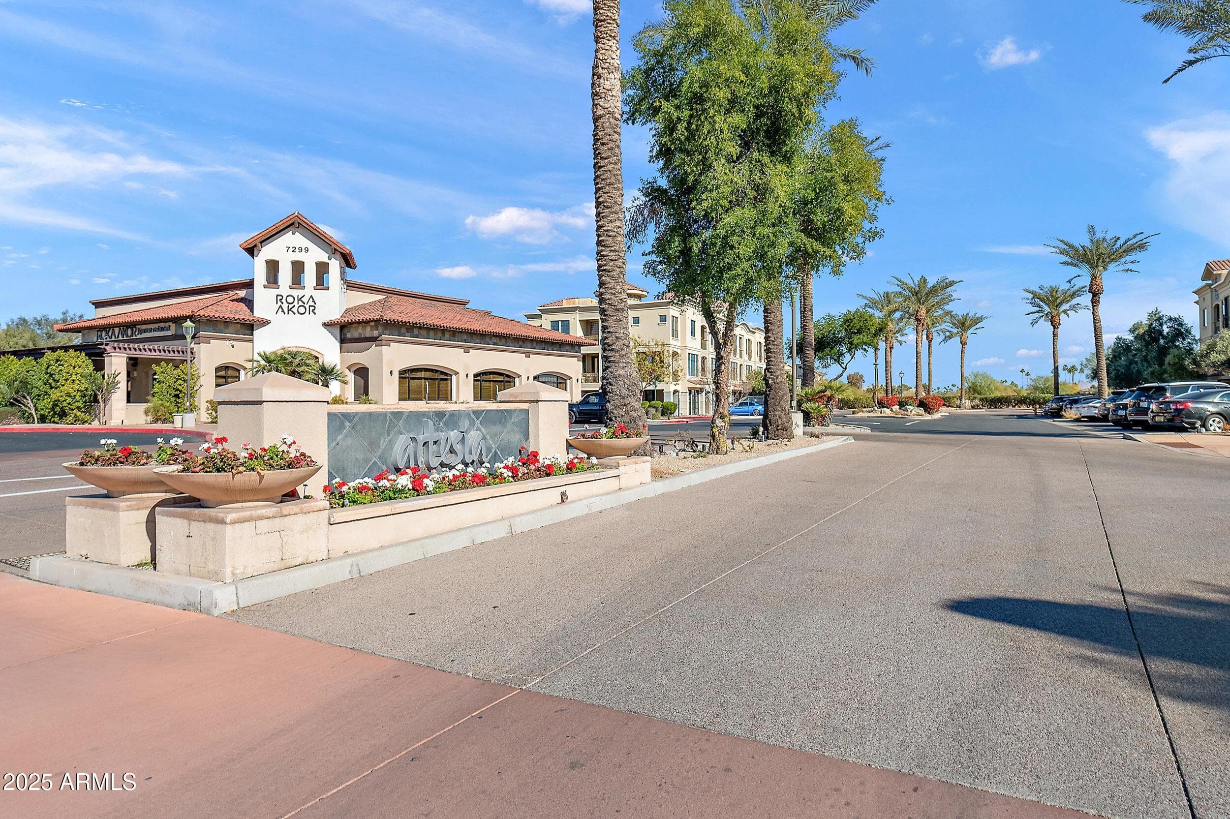 7291 N Scottsdale Rd 2009 — photo 2
