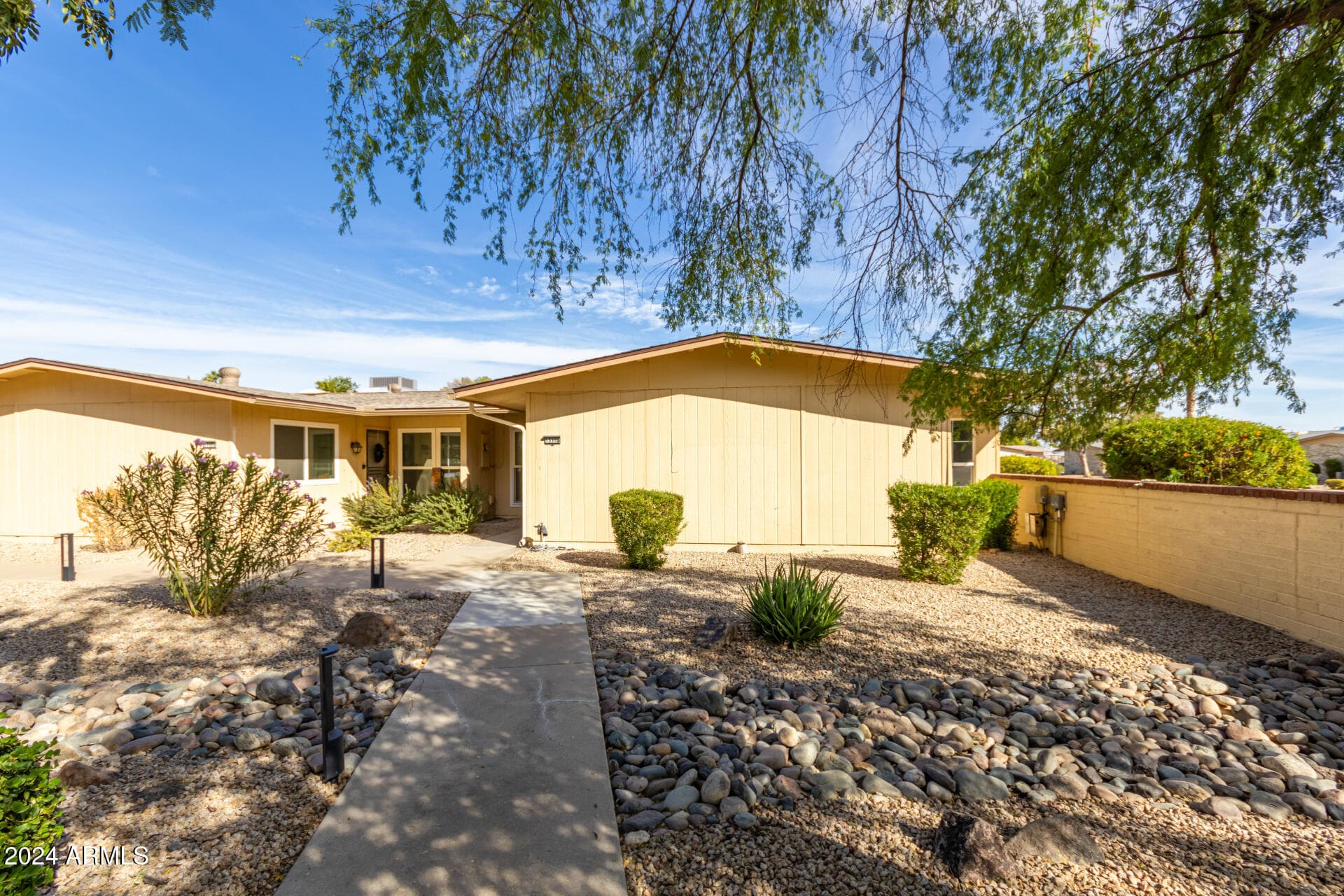 13318 W Stonebrook Dr — photo 2