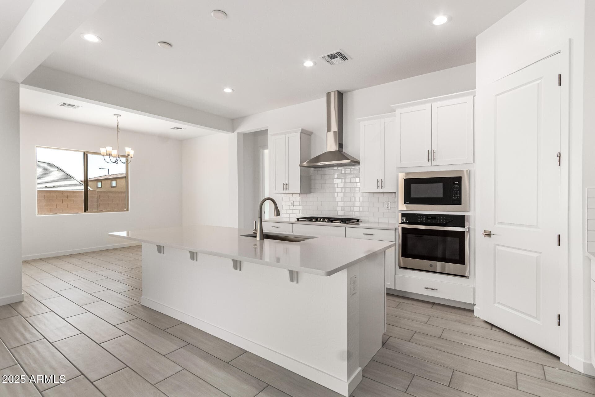 20155 W Monterey Way — photo 2
