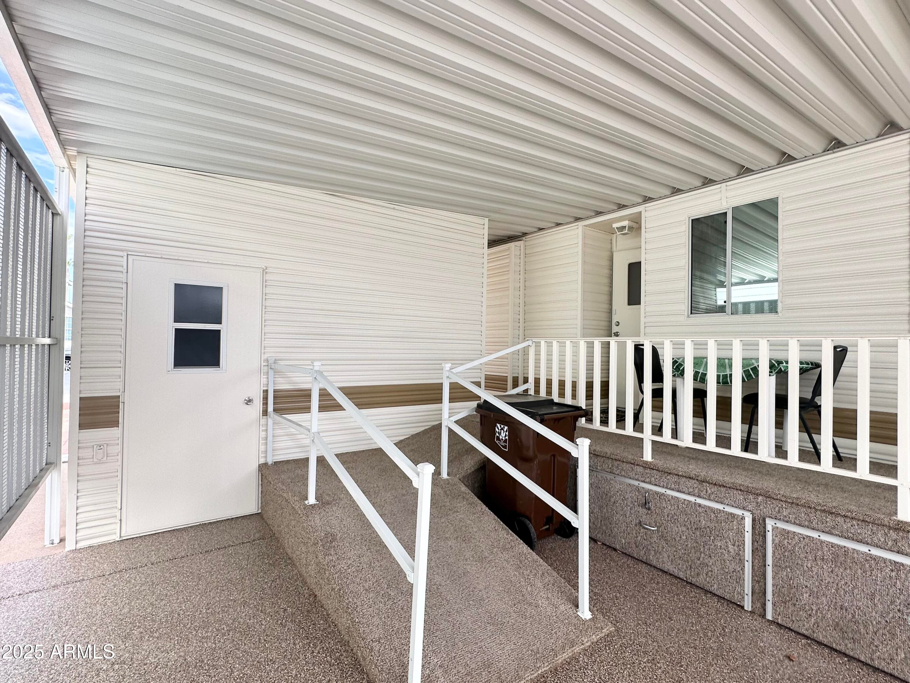 303 S DIAMOND DR - Photo 5