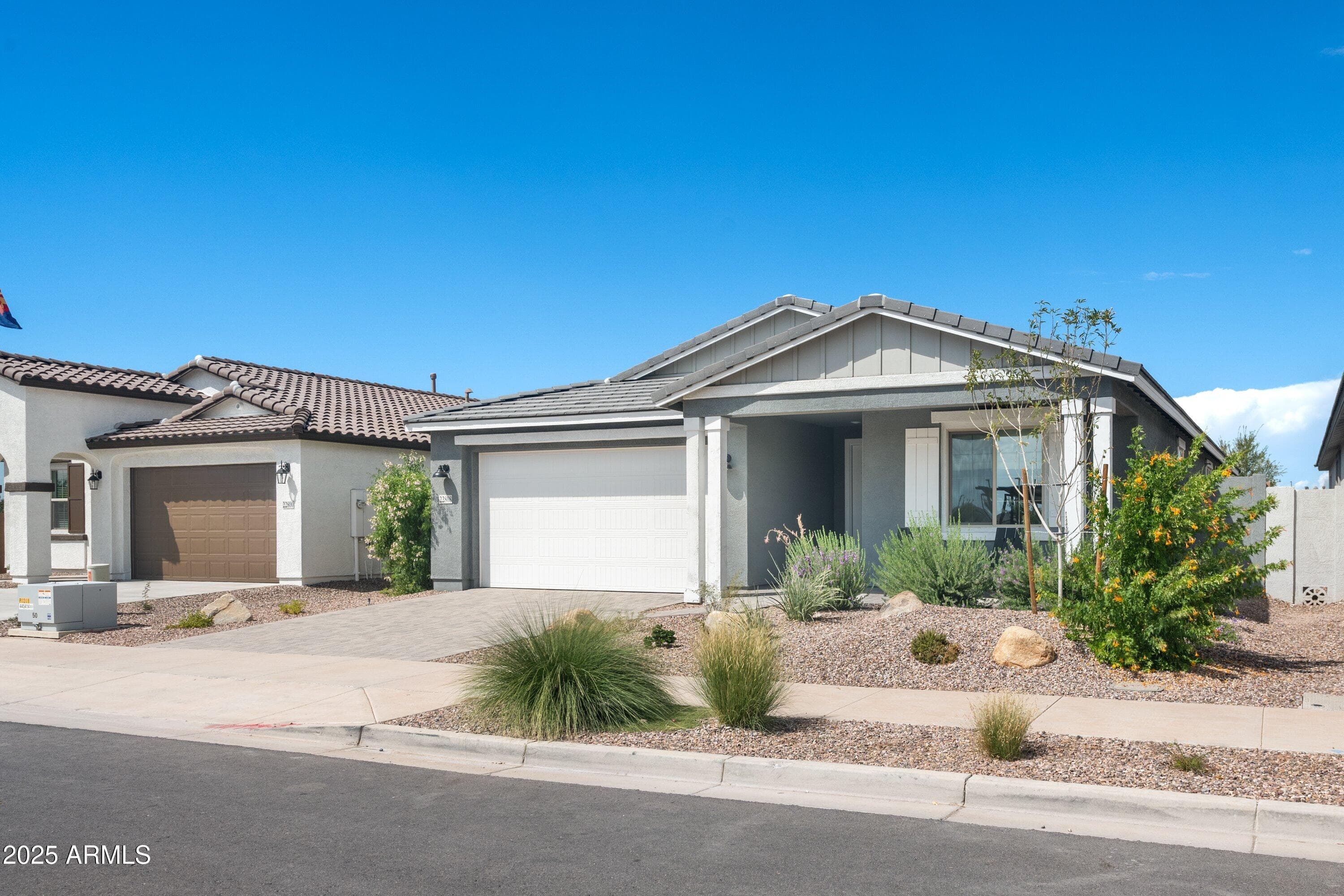 22808 E Roundup Way — photo 2